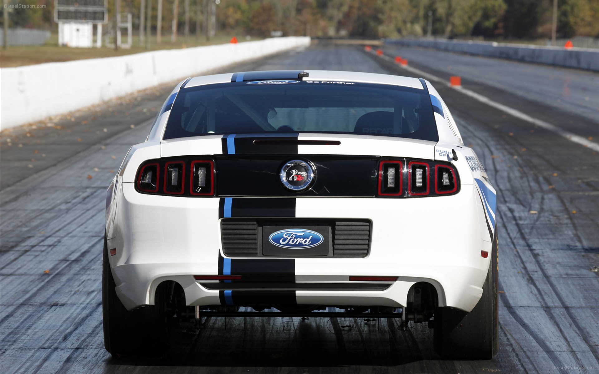 Ford Mustang Cobra Jet Twin Turbo Concept 2012 Ford Mustang Cobra Jet Twin Turbo Concept 2012