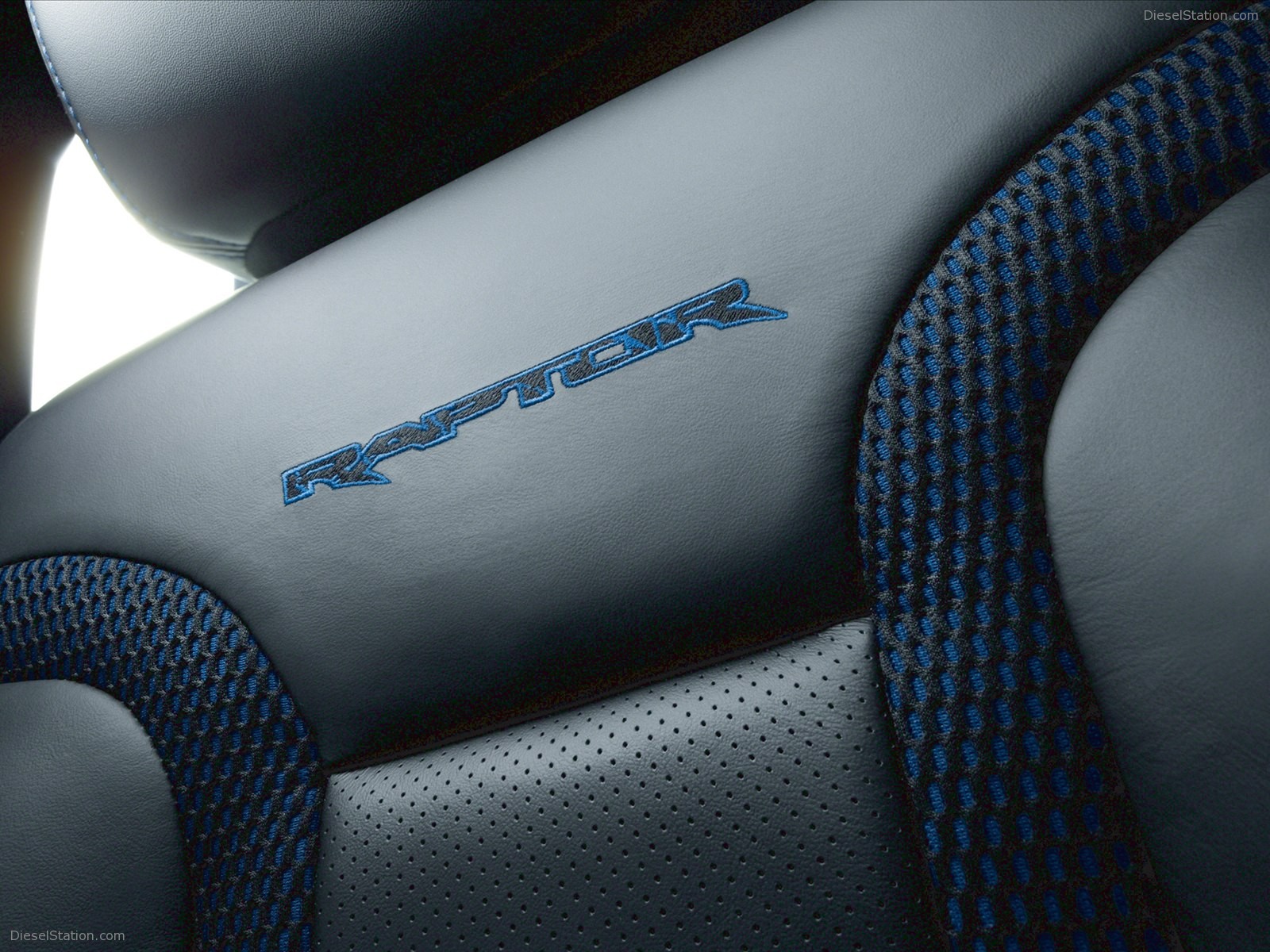 Ford F-150 SVT Raptor 2012