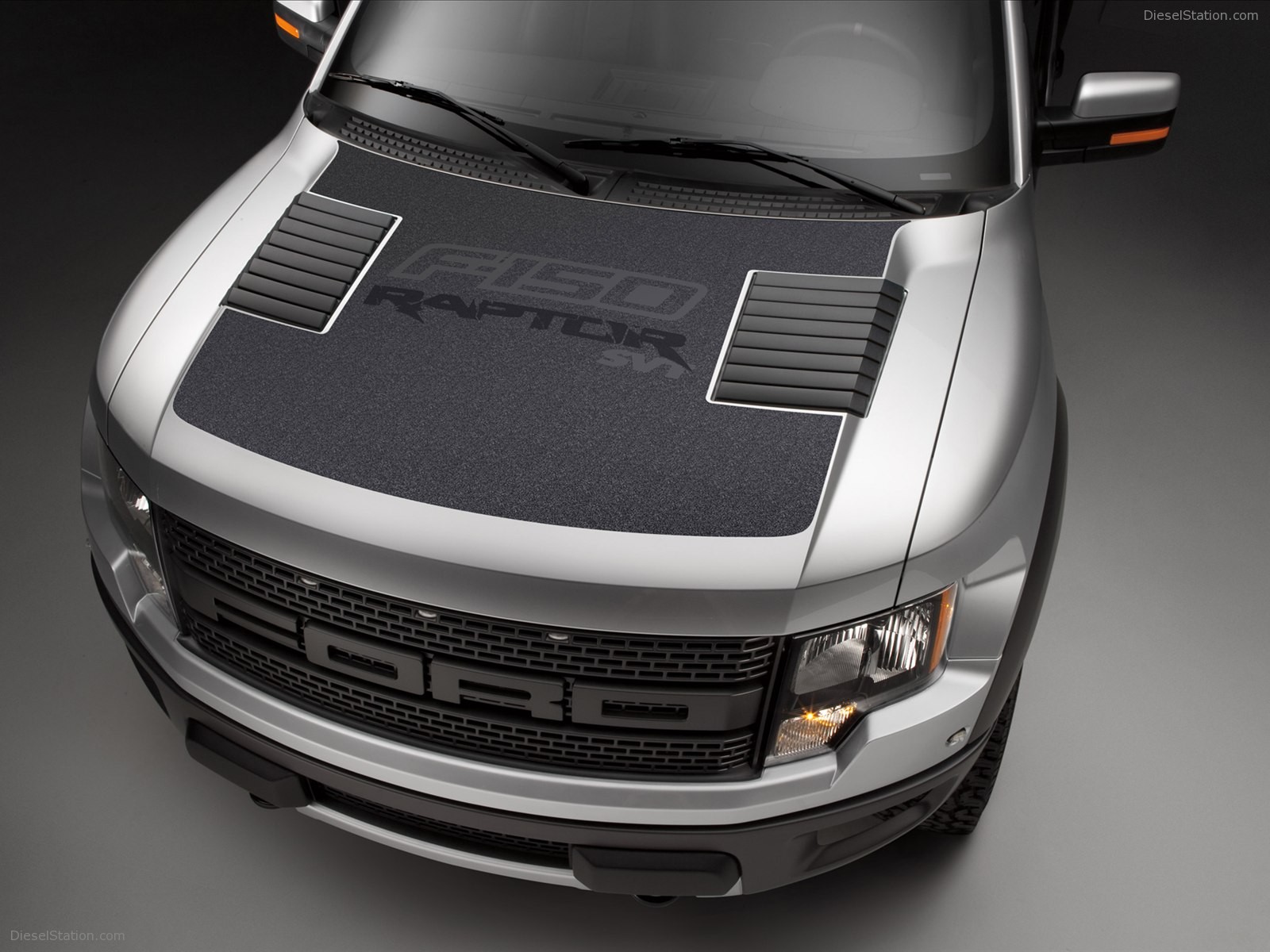 Ford F-150 SVT Raptor 2012