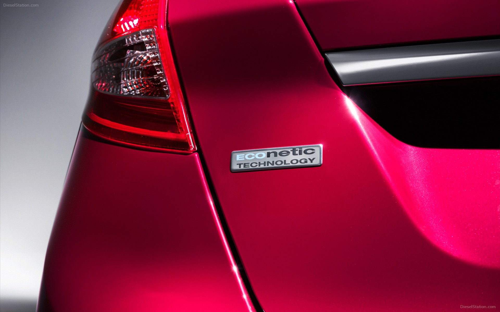 2013 Ford fiesta econetic #3