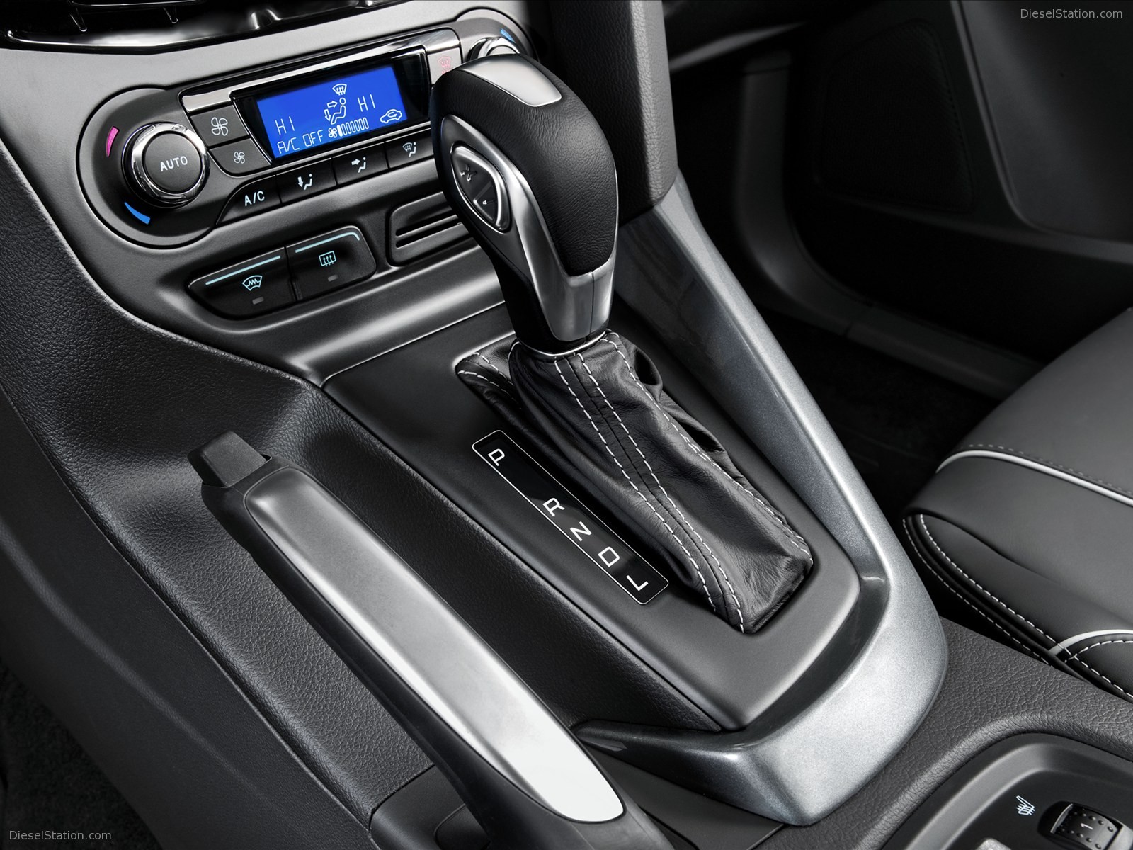 Ford Focus at Paris Auto Show 2010