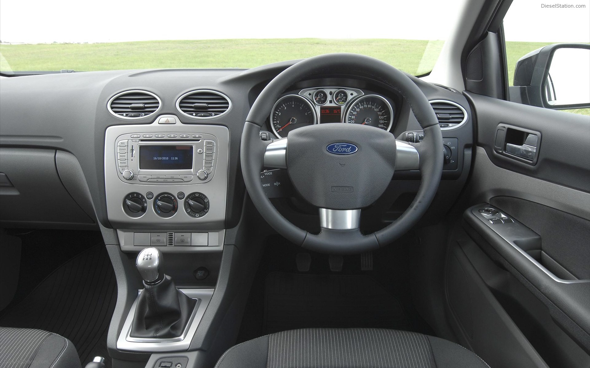 Ford Focus Sport 2012