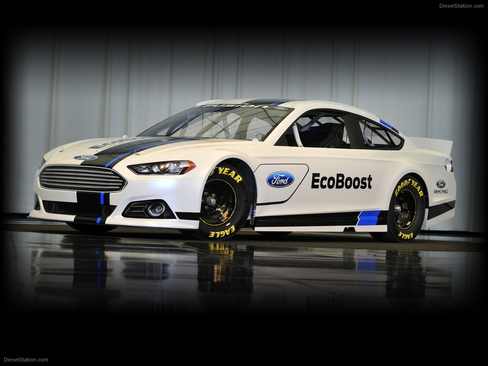 Ford Fusion NASCAR 2013