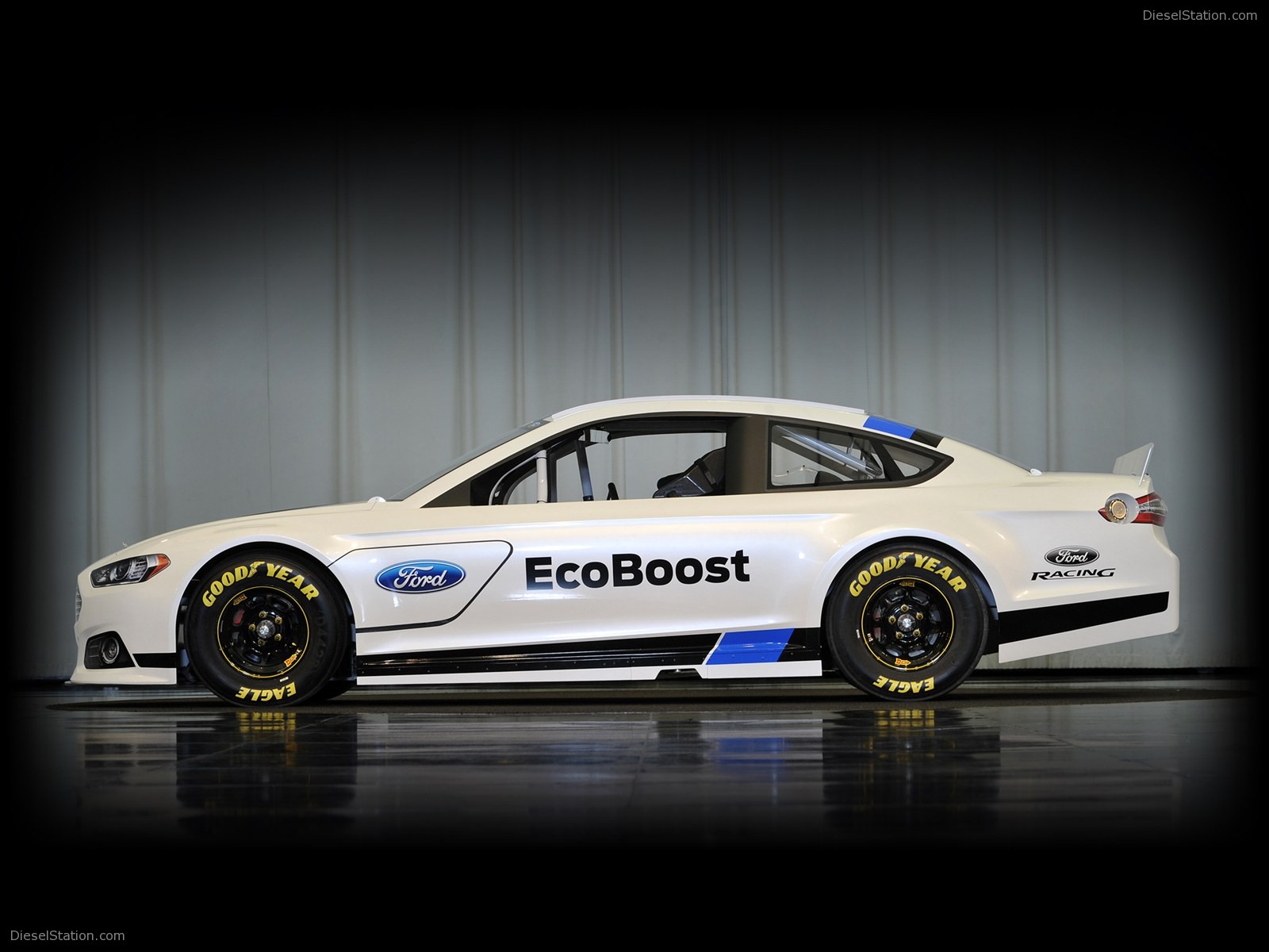 Ford Fusion NASCAR 2013
