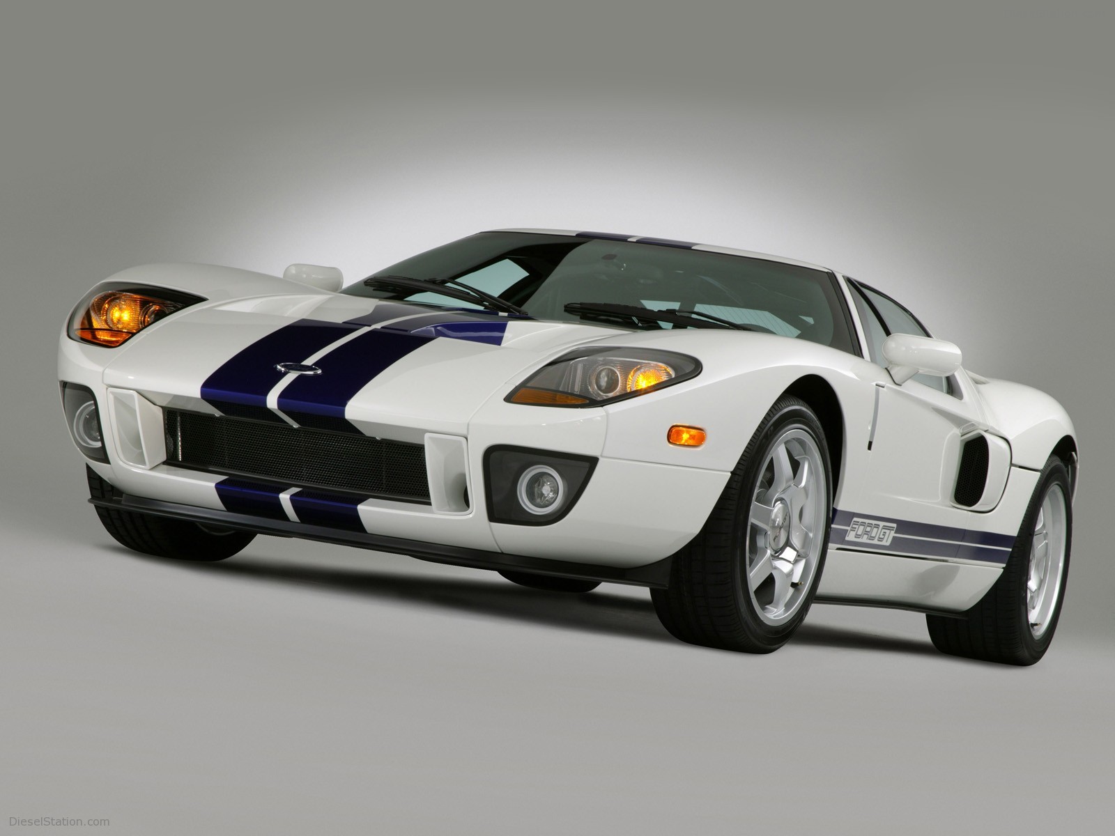 Ford GT