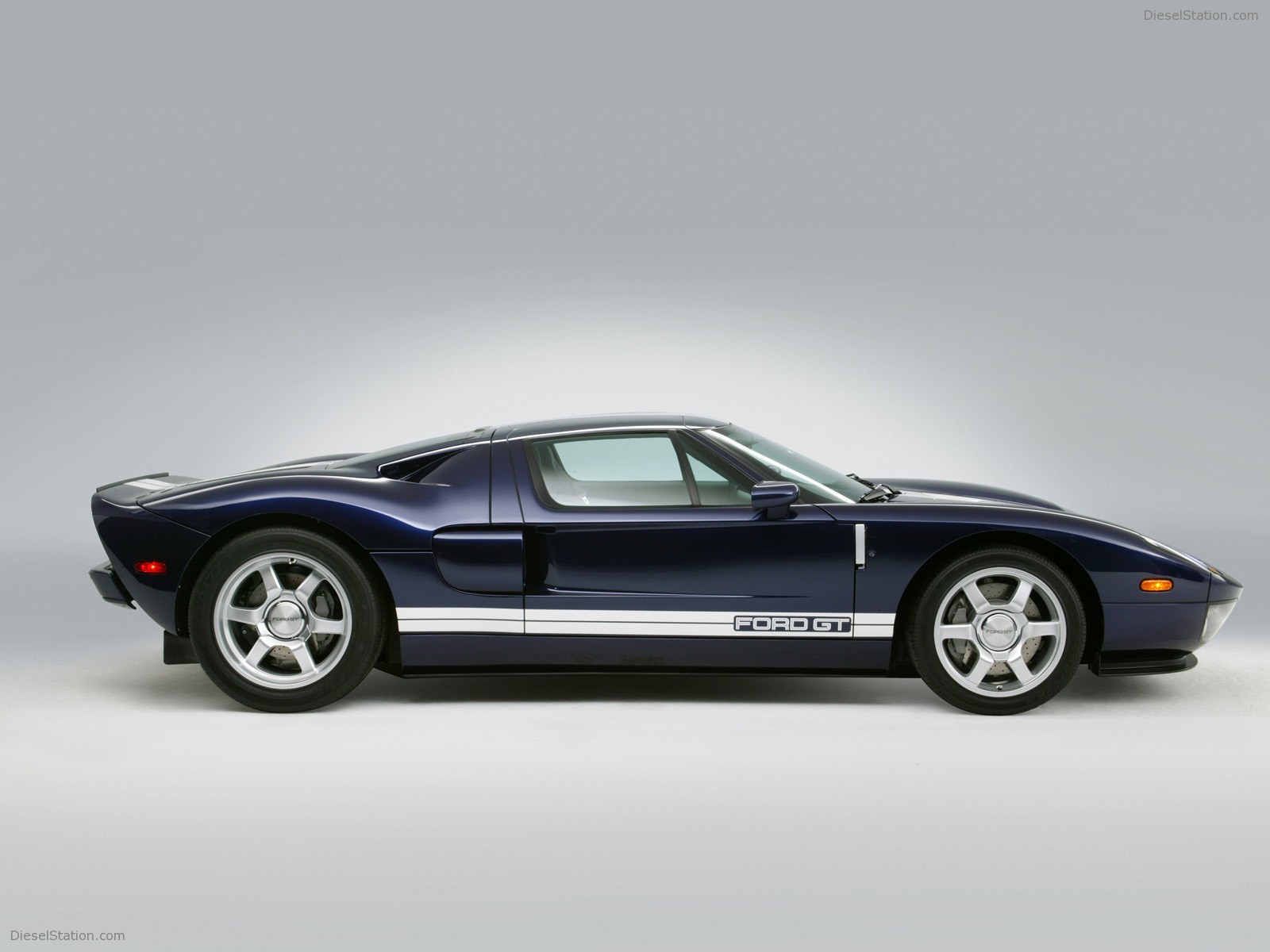Ford GT