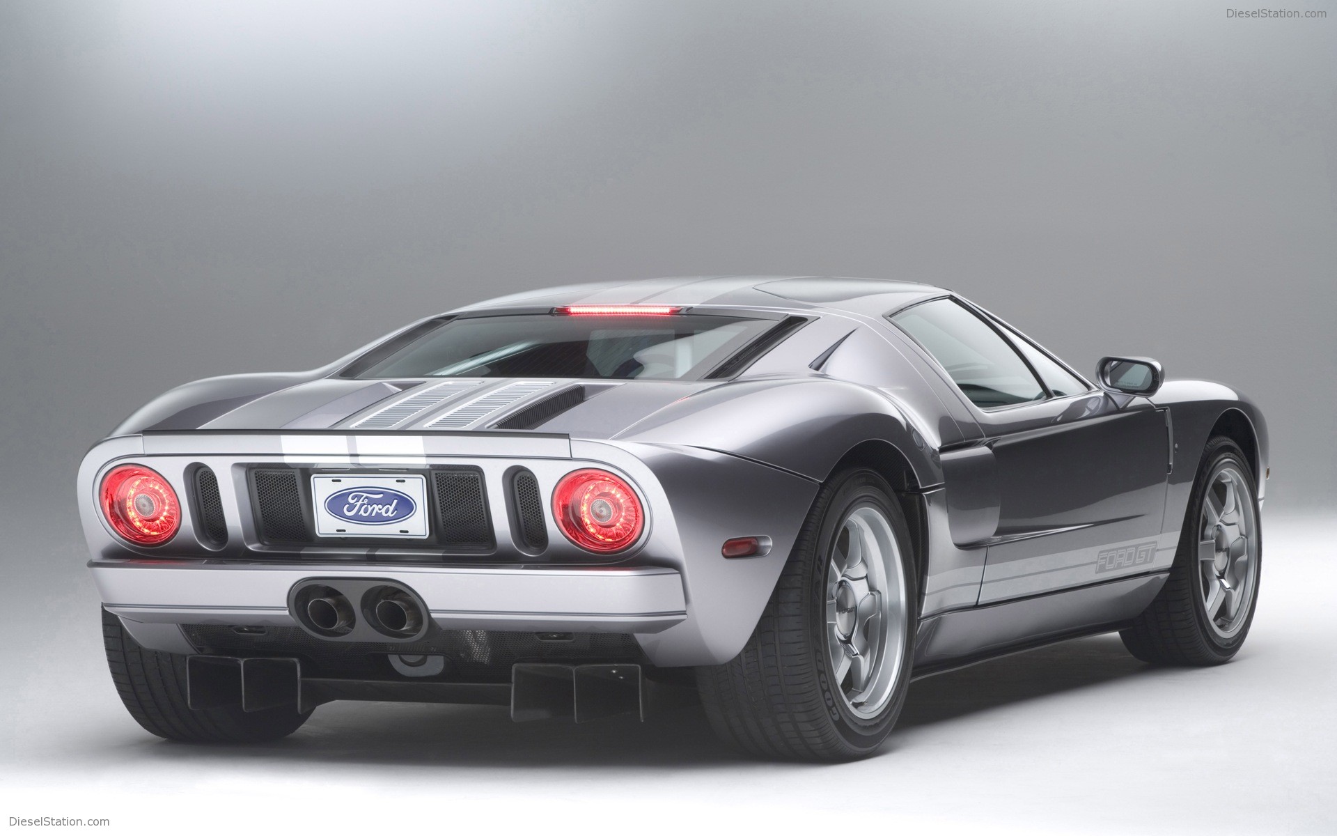 Ford GT