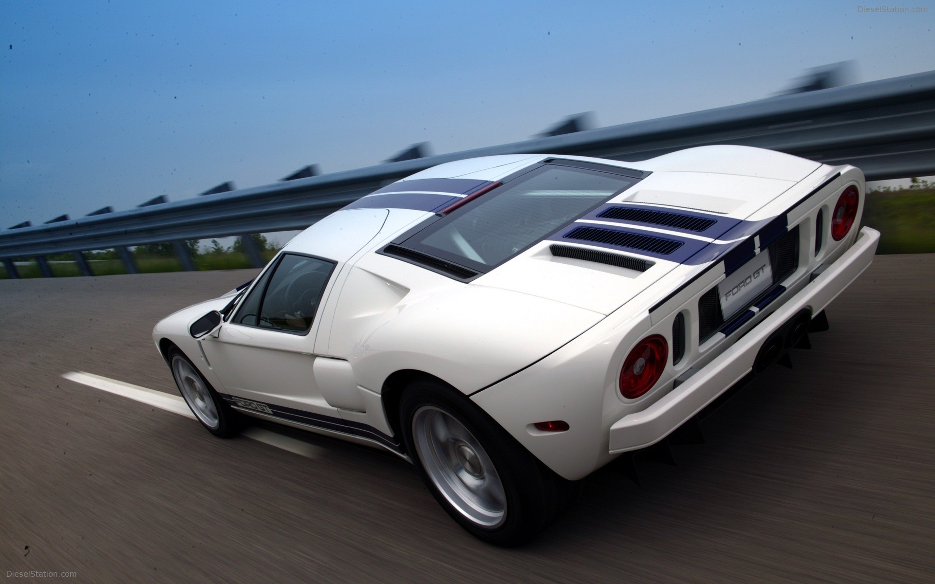 Ford GT