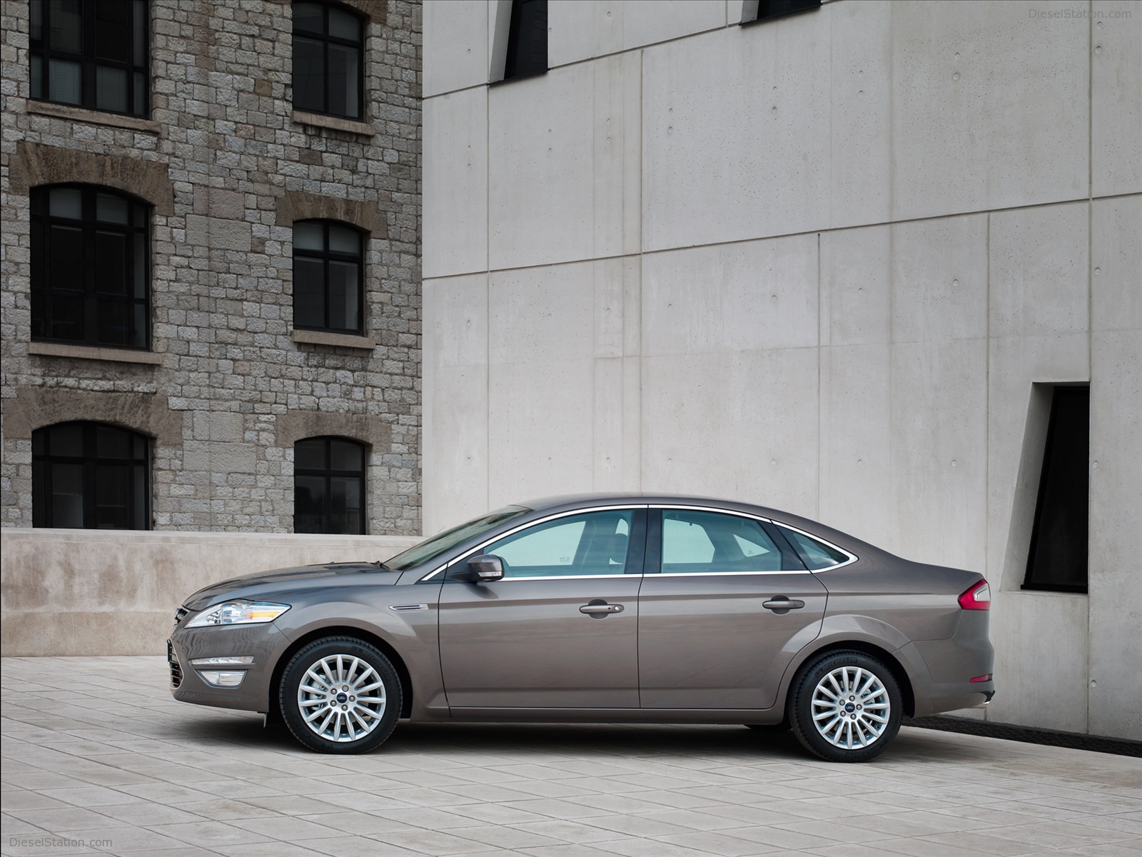 Ford Mondeo Sedan, 5-Door and Wagon 2011 Ford Mondeo Sedan, 5-Door and Wagon 2011