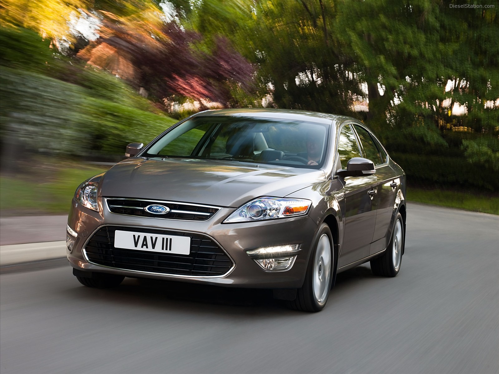 Ford Mondeo Sedan, 5-Door and Wagon 2011 Ford Mondeo Sedan, 5-Door and Wagon 2011