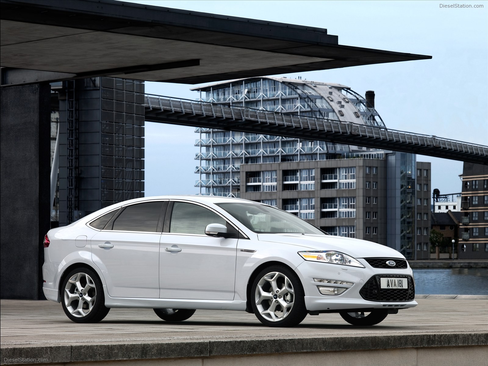 Ford Mondeo Sedan, 5-Door and Wagon 2011 Ford Mondeo Sedan, 5-Door and Wagon 2011