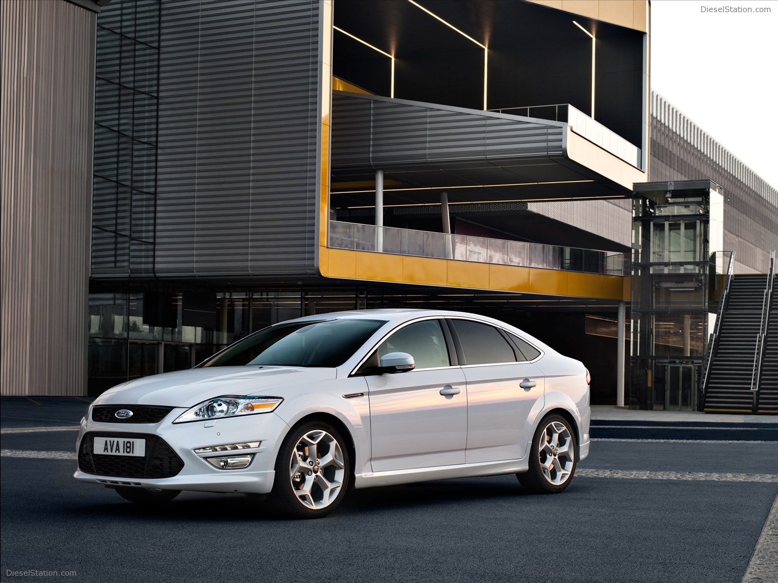 Ford Mondeo Sedan, 5-Door and Wagon 2011 Ford Mondeo Sedan, 5-Door and Wagon 2011
