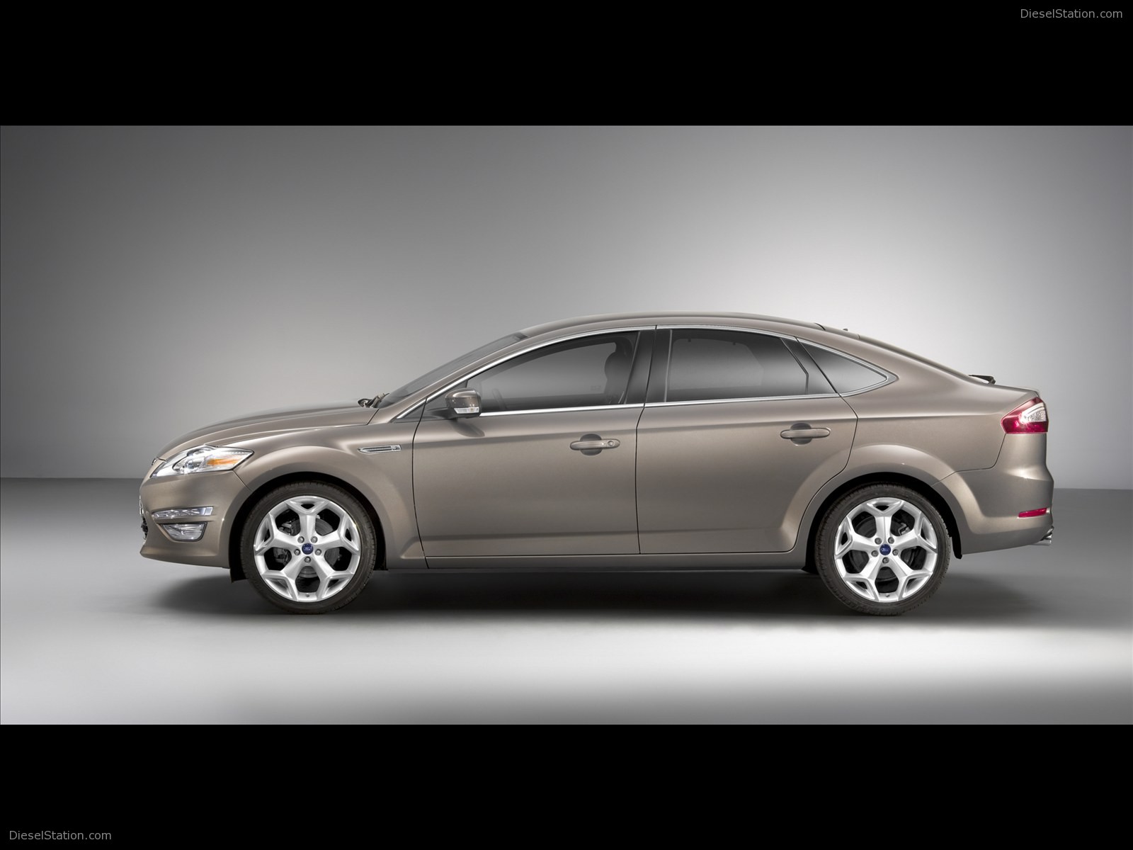 Ford Mondeo Sedan, 5-Door and Wagon 2011 Ford Mondeo Sedan, 5-Door and Wagon 2011