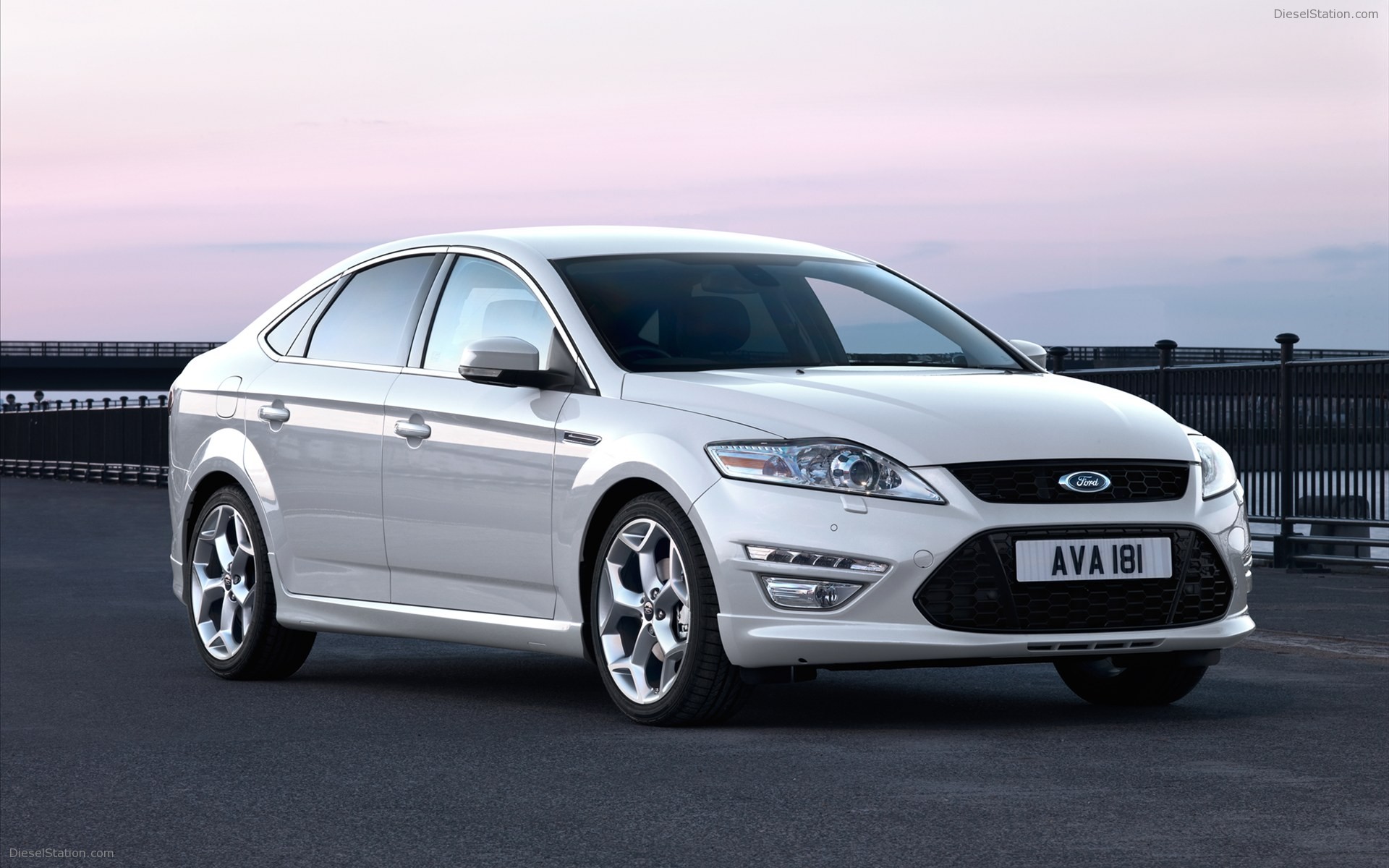 Ford Mondeo Sedan, 5-Door and Wagon 2011 Ford Mondeo Sedan, 5-Door and Wagon 2011