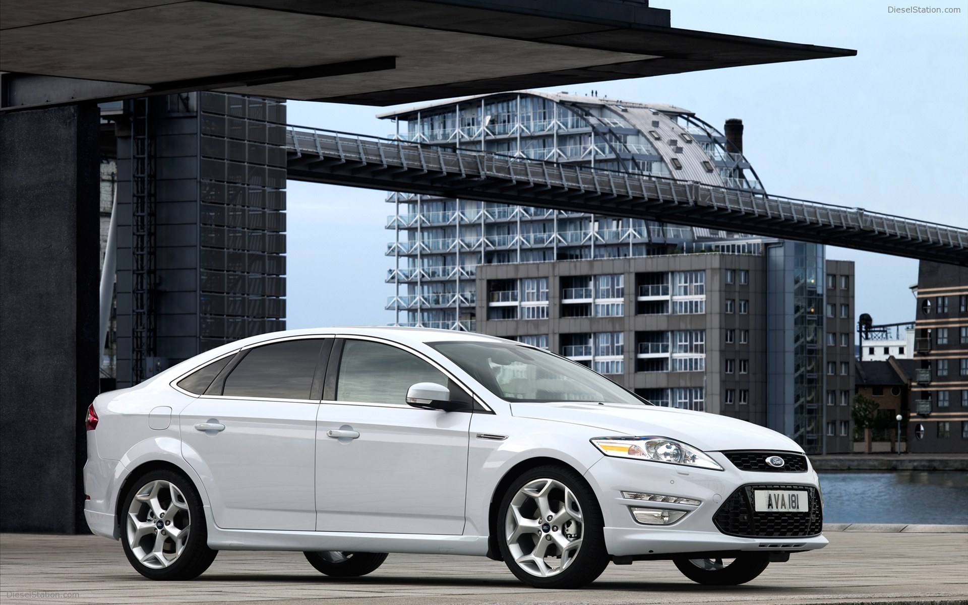 Ford Mondeo Sedan, 5-Door and Wagon 2011 Ford Mondeo Sedan, 5-Door and Wagon 2011