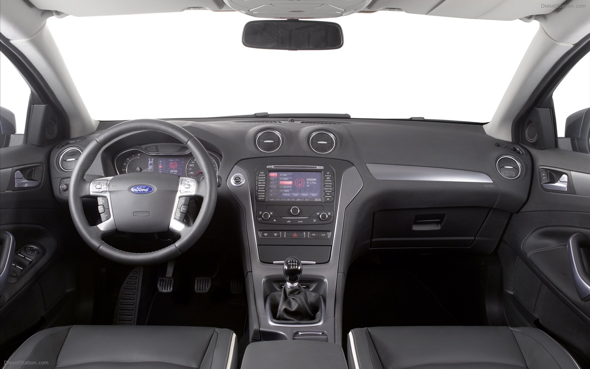 Ford Mondeo Sedan, 5-Door and Wagon 2011 Ford Mondeo Sedan, 5-Door and Wagon 2011