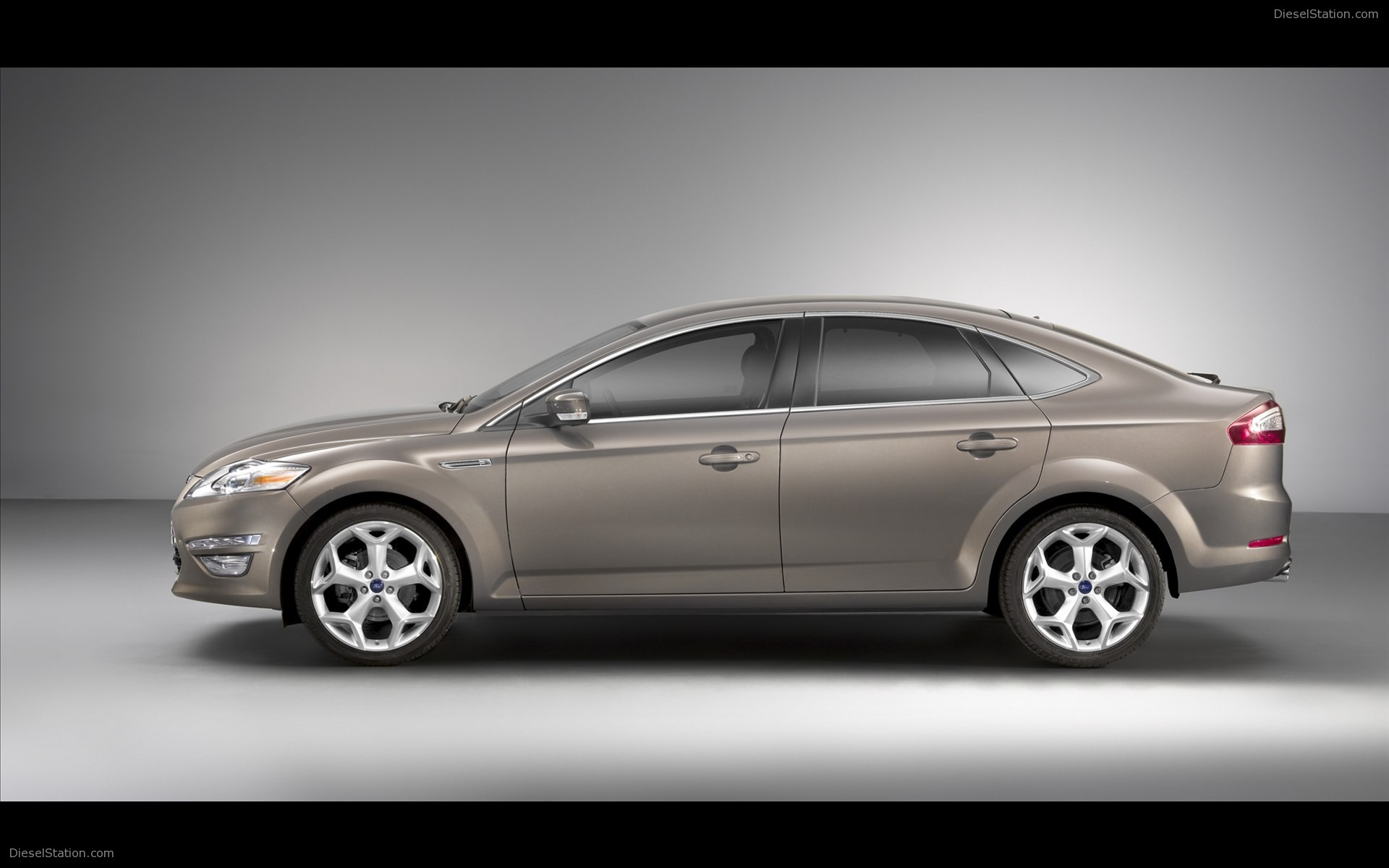 Ford Mondeo Sedan, 5-Door and Wagon 2011 Ford Mondeo Sedan, 5-Door and Wagon 2011