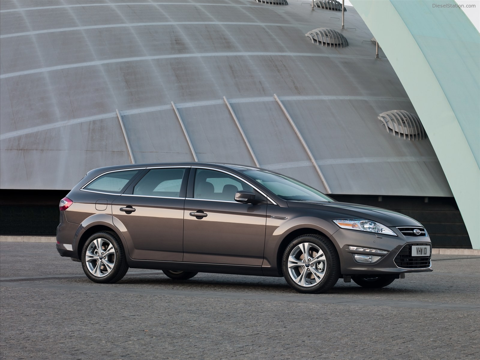 Ford Mondeo Sedan, 5-Door and Wagon 2011 Ford Mondeo Sedan, 5-Door and Wagon 2011