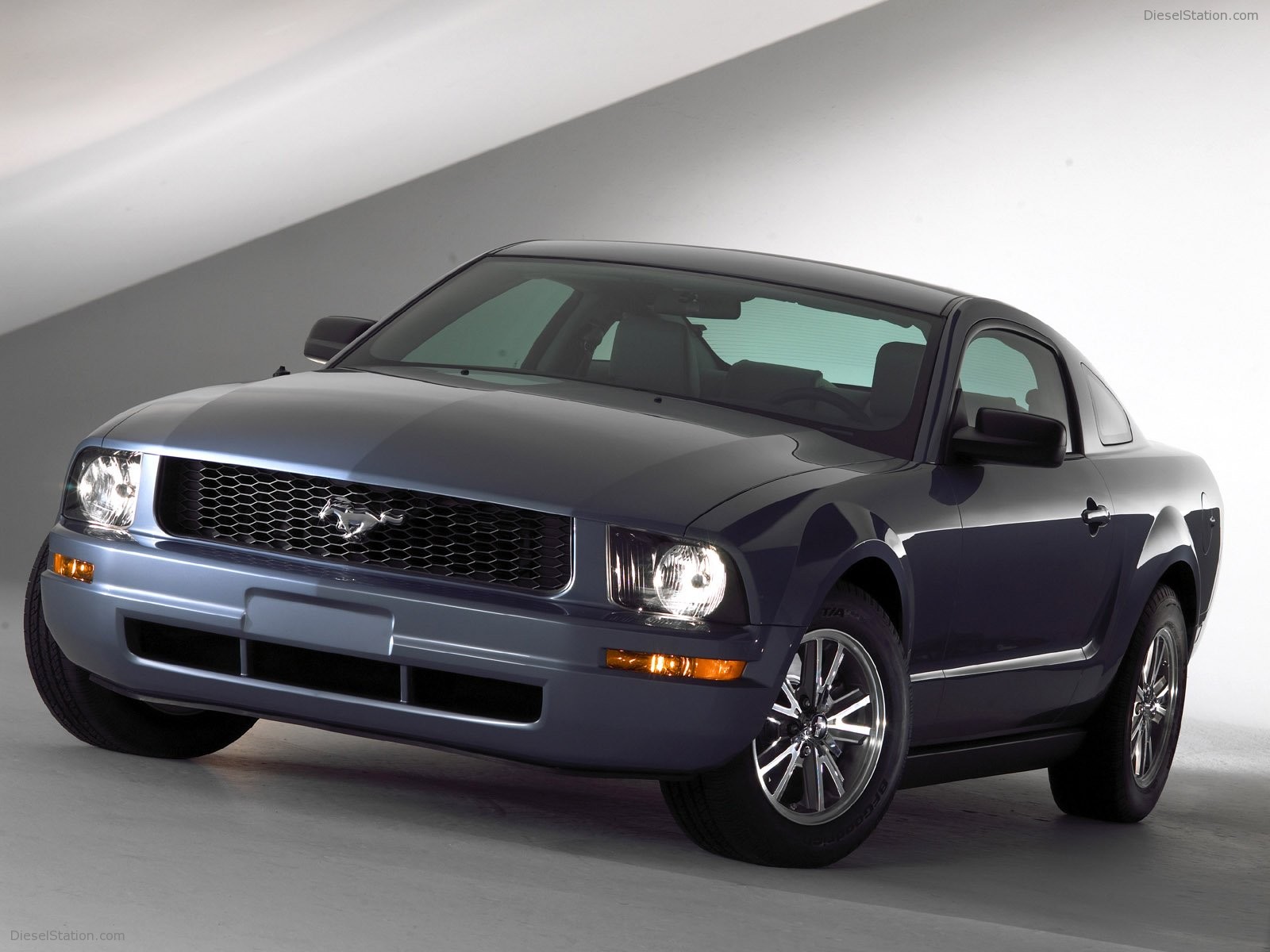 Cars 2005 ford mustang coupe #3