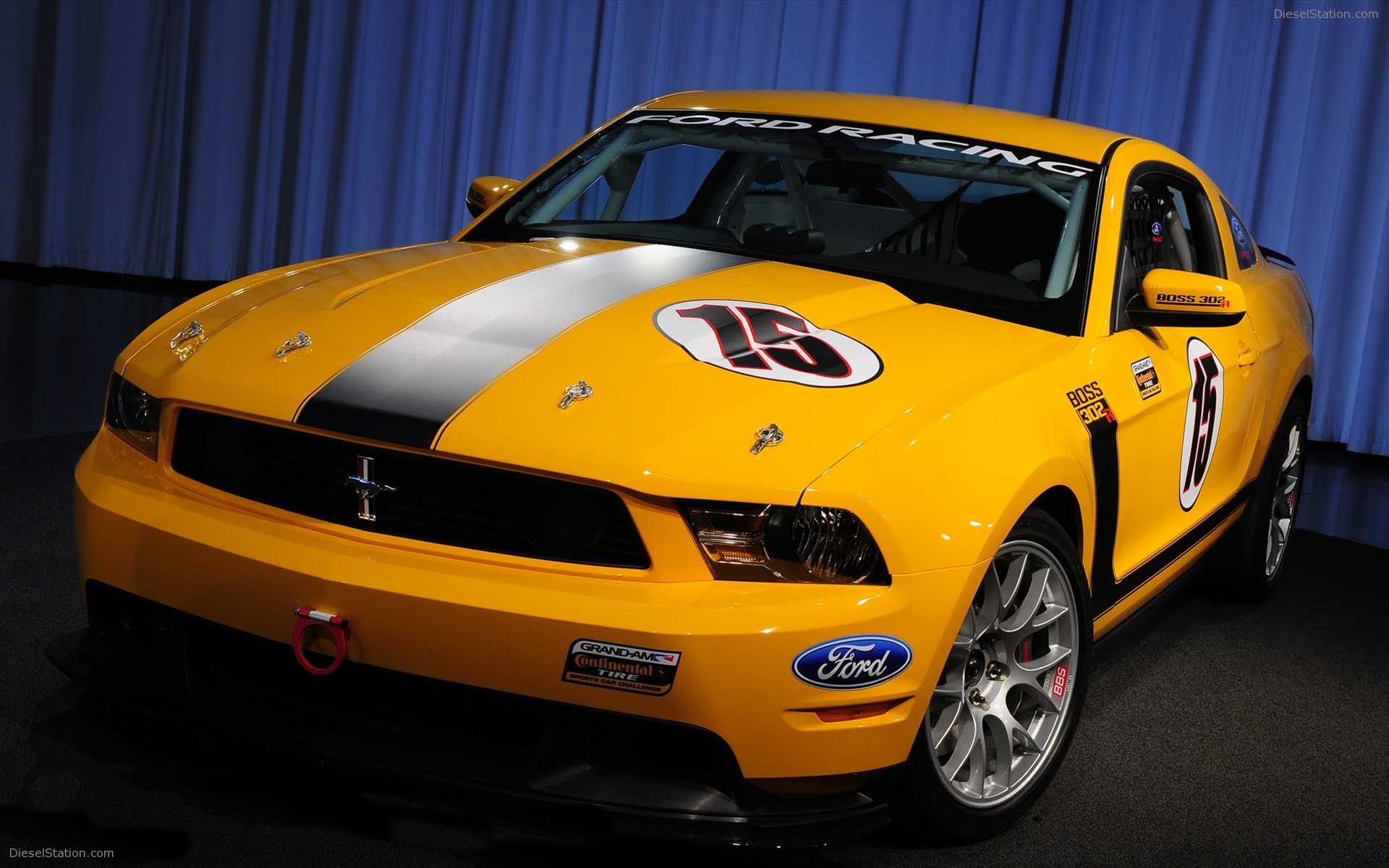 Ford Mustang BOSS 302R 2011