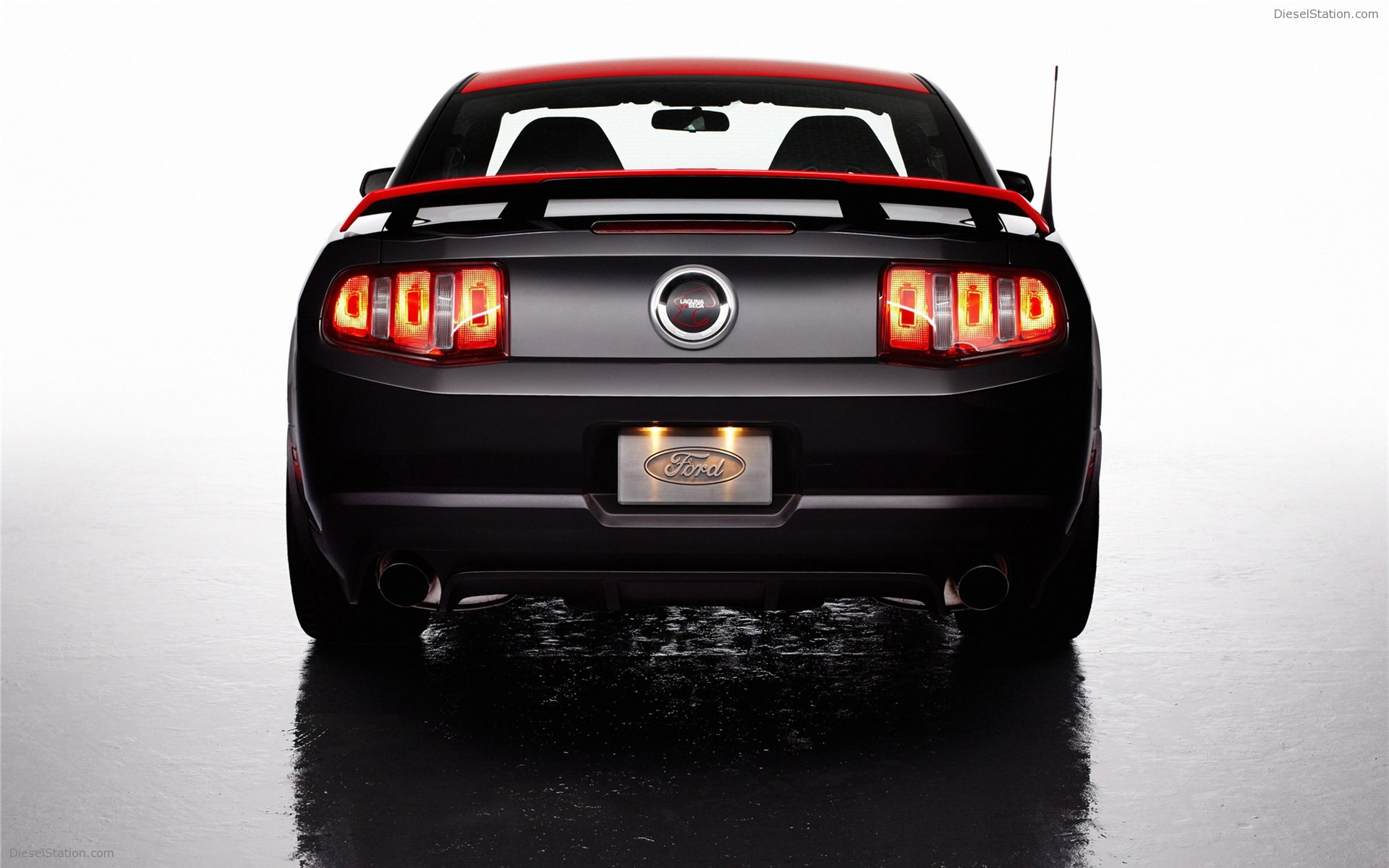Ford Mustang Boss 302 Laguna Seca 2012