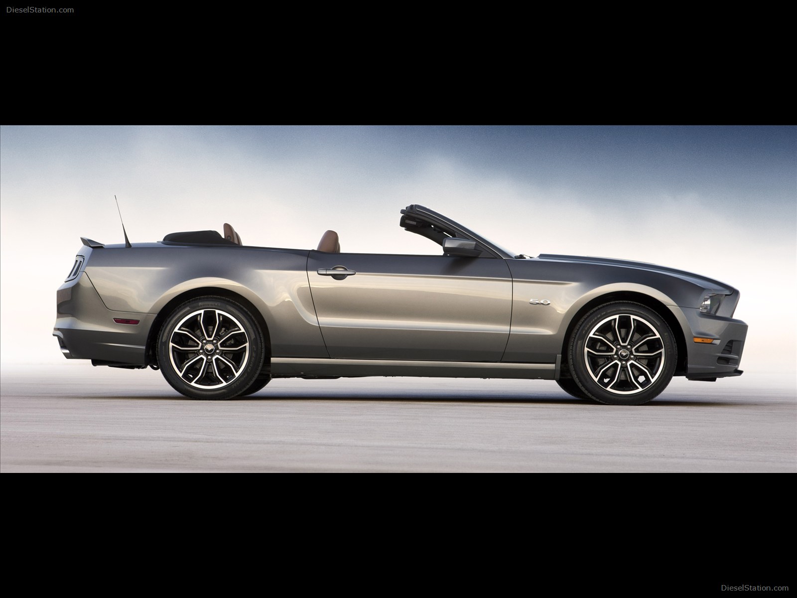 Ford Mustang GT 2013