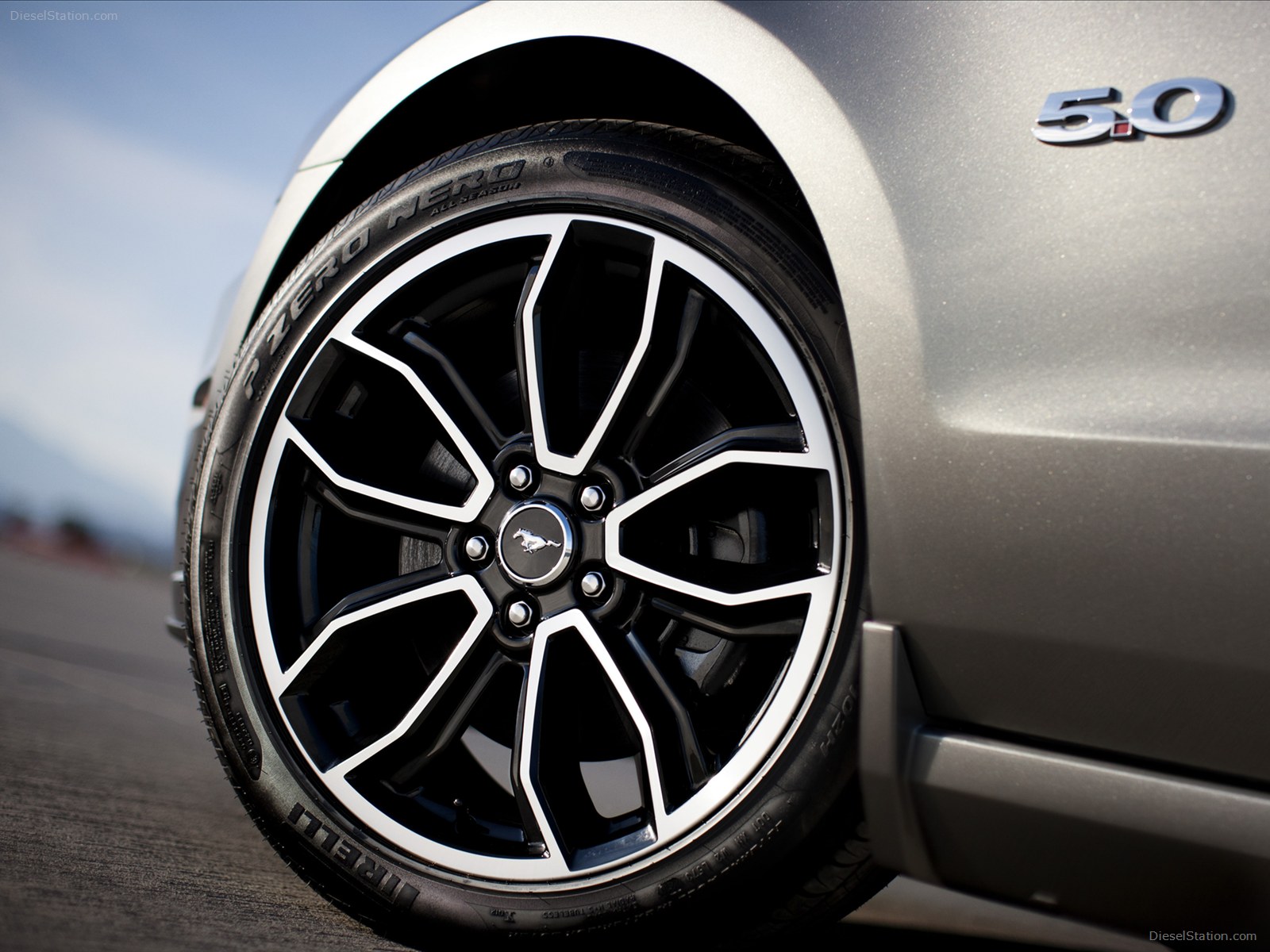 Ford Mustang GT 2013