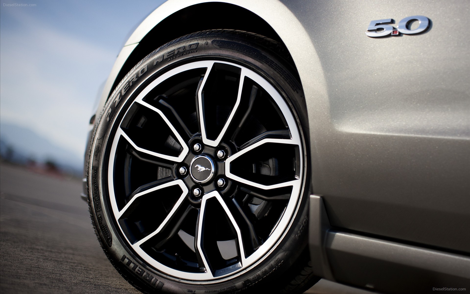 Ford Mustang GT 2013