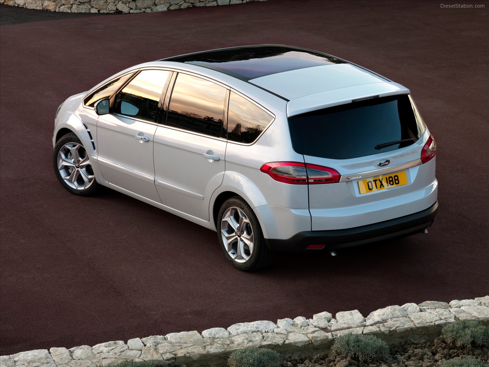 Ford S-Max and Ford Galaxy