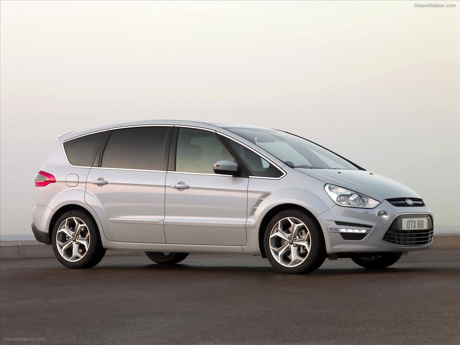 Ford S-Max and Ford Galaxy