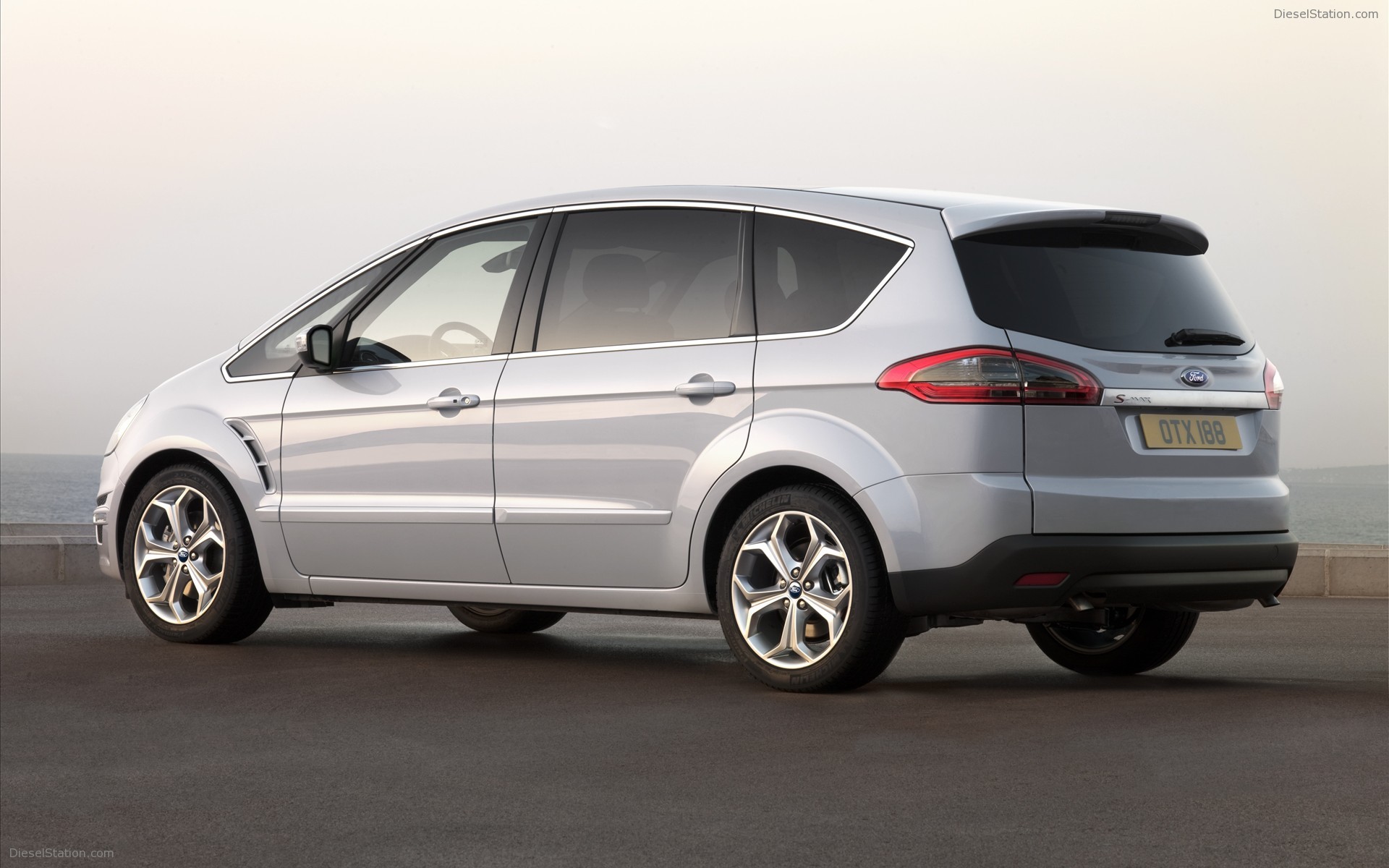 Ford S-Max and Ford Galaxy