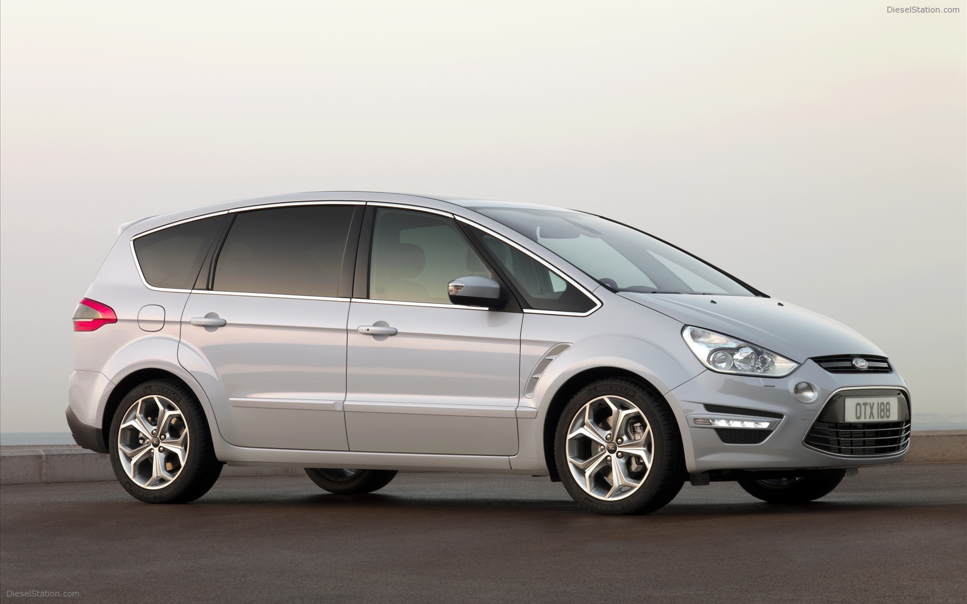Ford S-Max and Ford Galaxy
