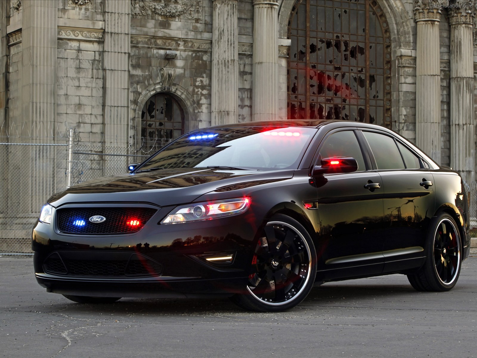 Ford Stealth Police Interceptor Concept 2010 Ford Stealth Police Interceptor Concept 2010
