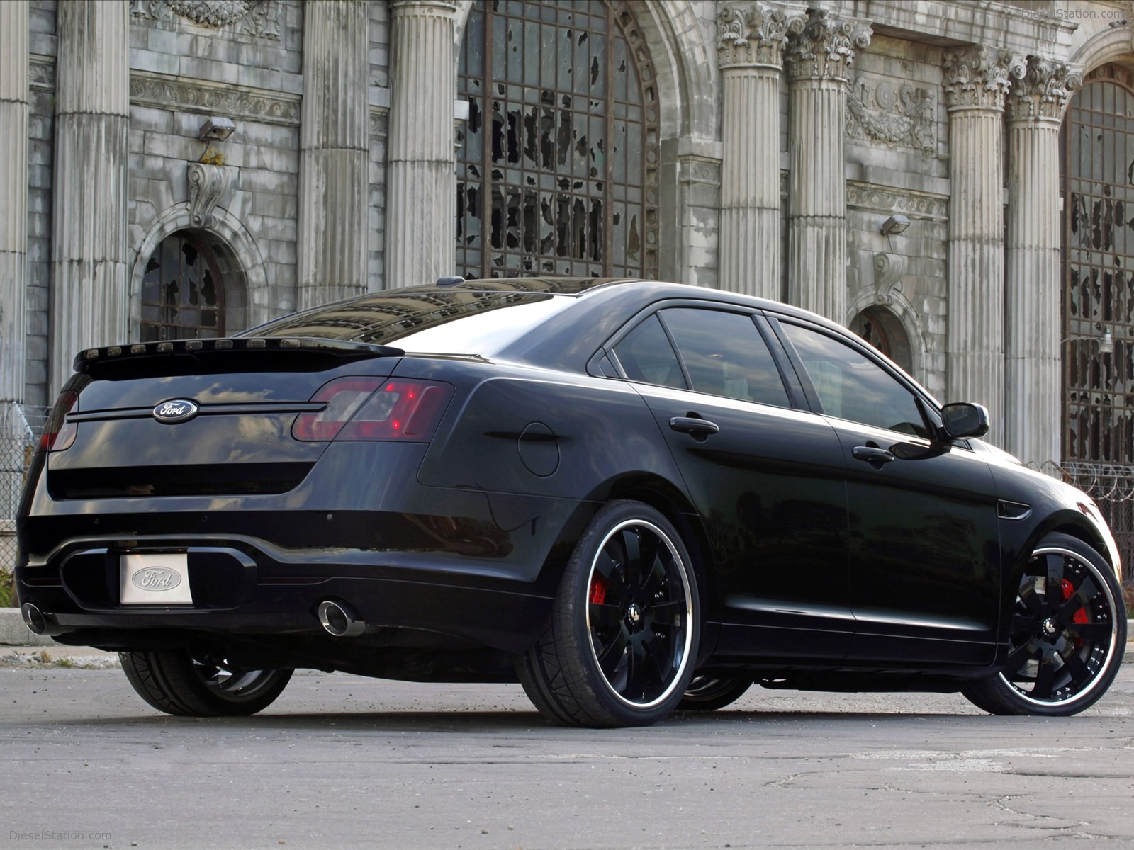 Ford Stealth Police Interceptor Concept 2010 Ford Stealth Police Interceptor Concept 2010