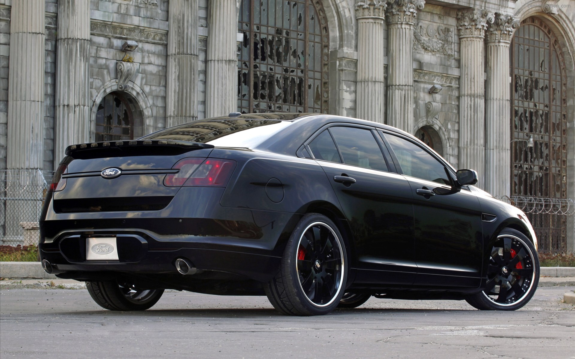 Ford Stealth Police Interceptor Concept 2010 Ford Stealth Police Interceptor Concept 2010