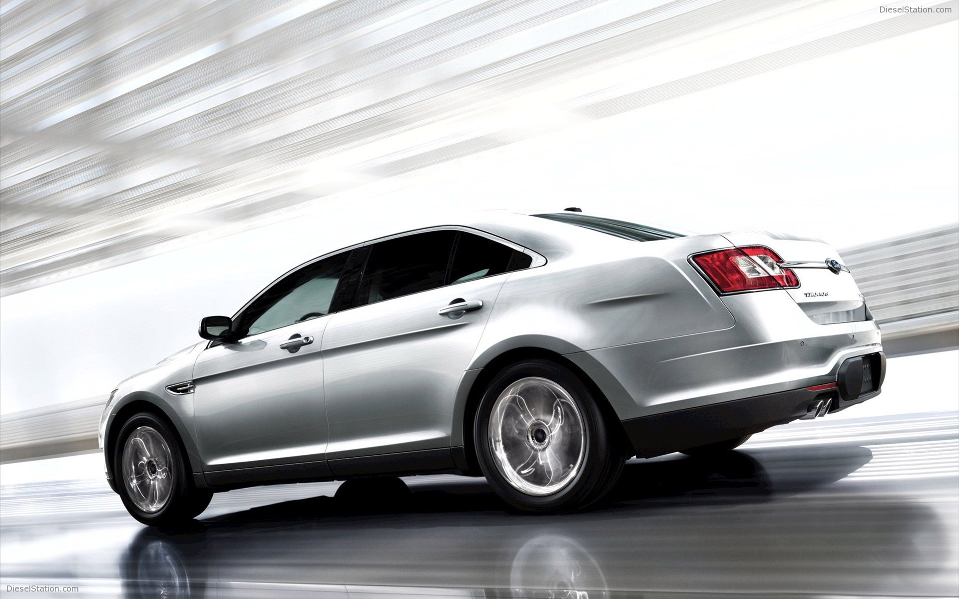 FORD TAURUS 2011
