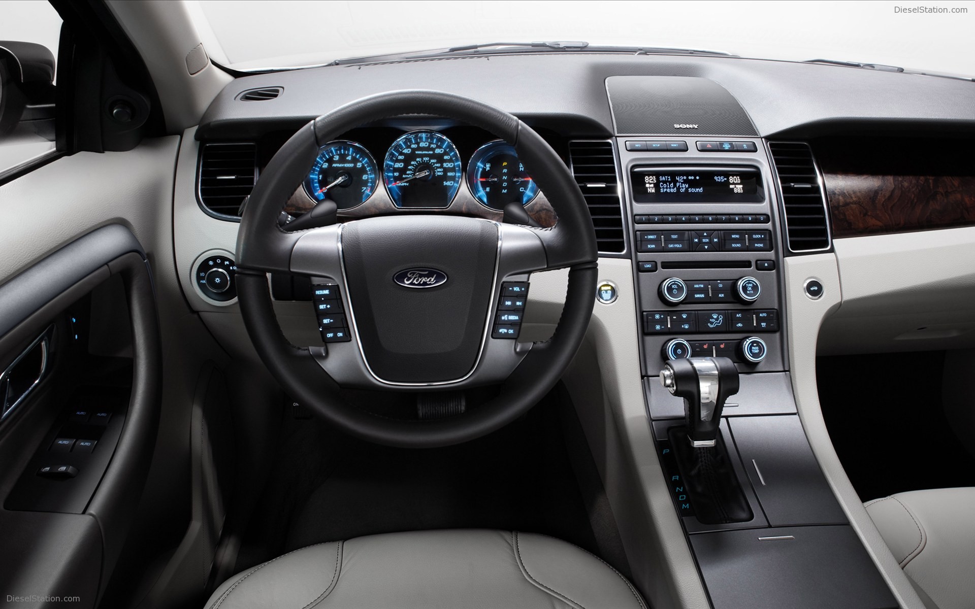 FORD TAURUS 2011