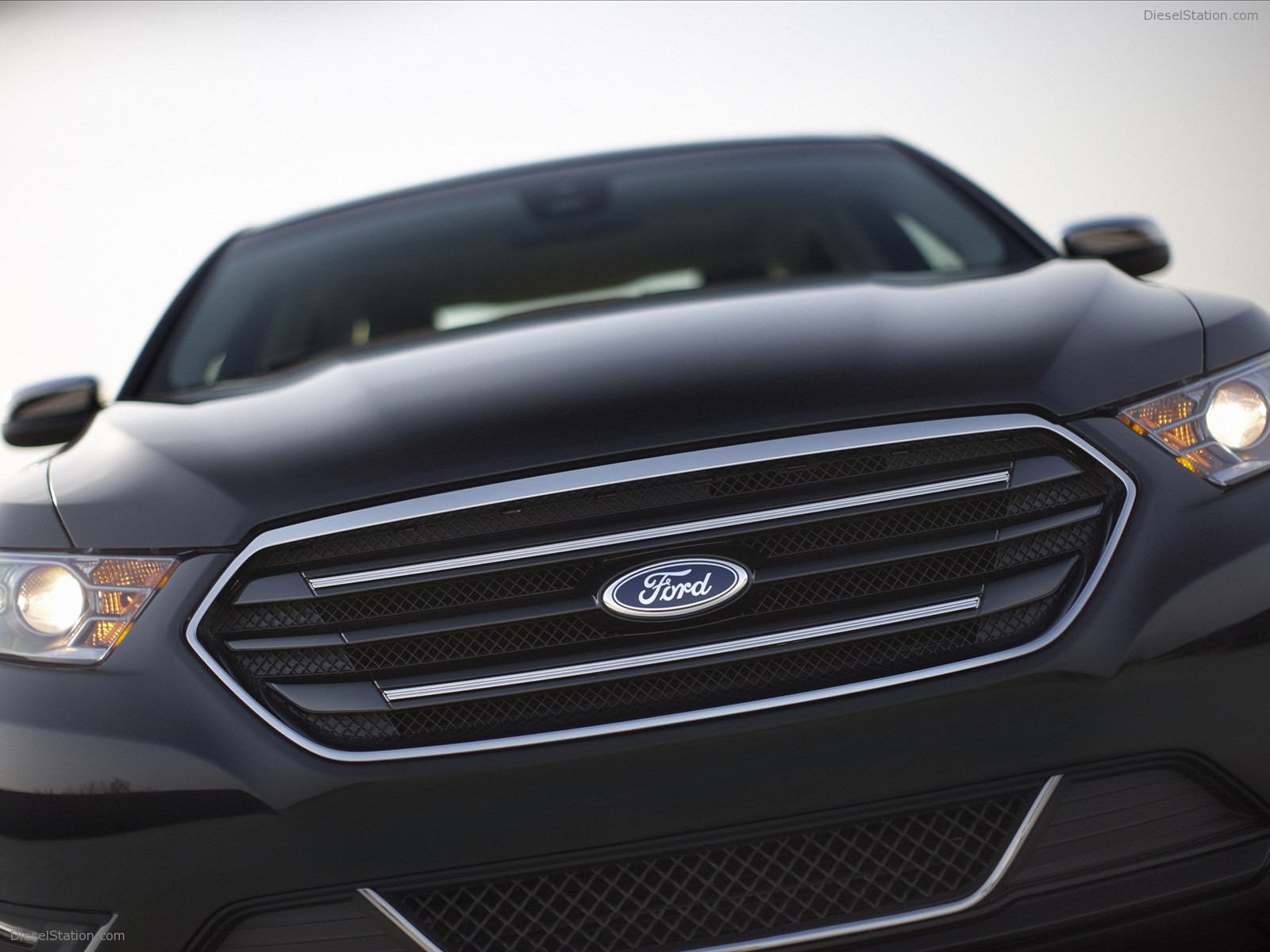 Ford Taurus 2013