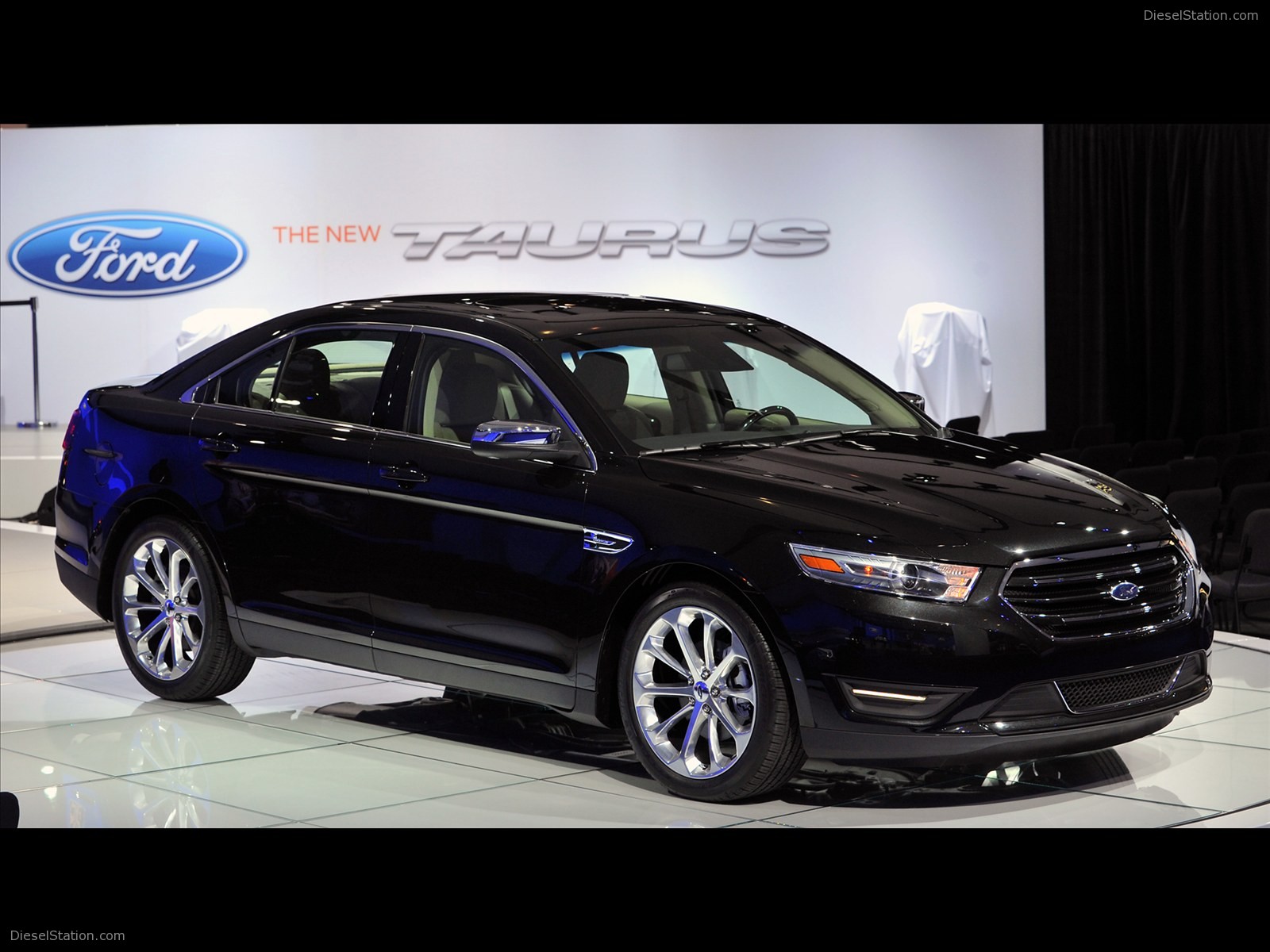 Ford Taurus 2013