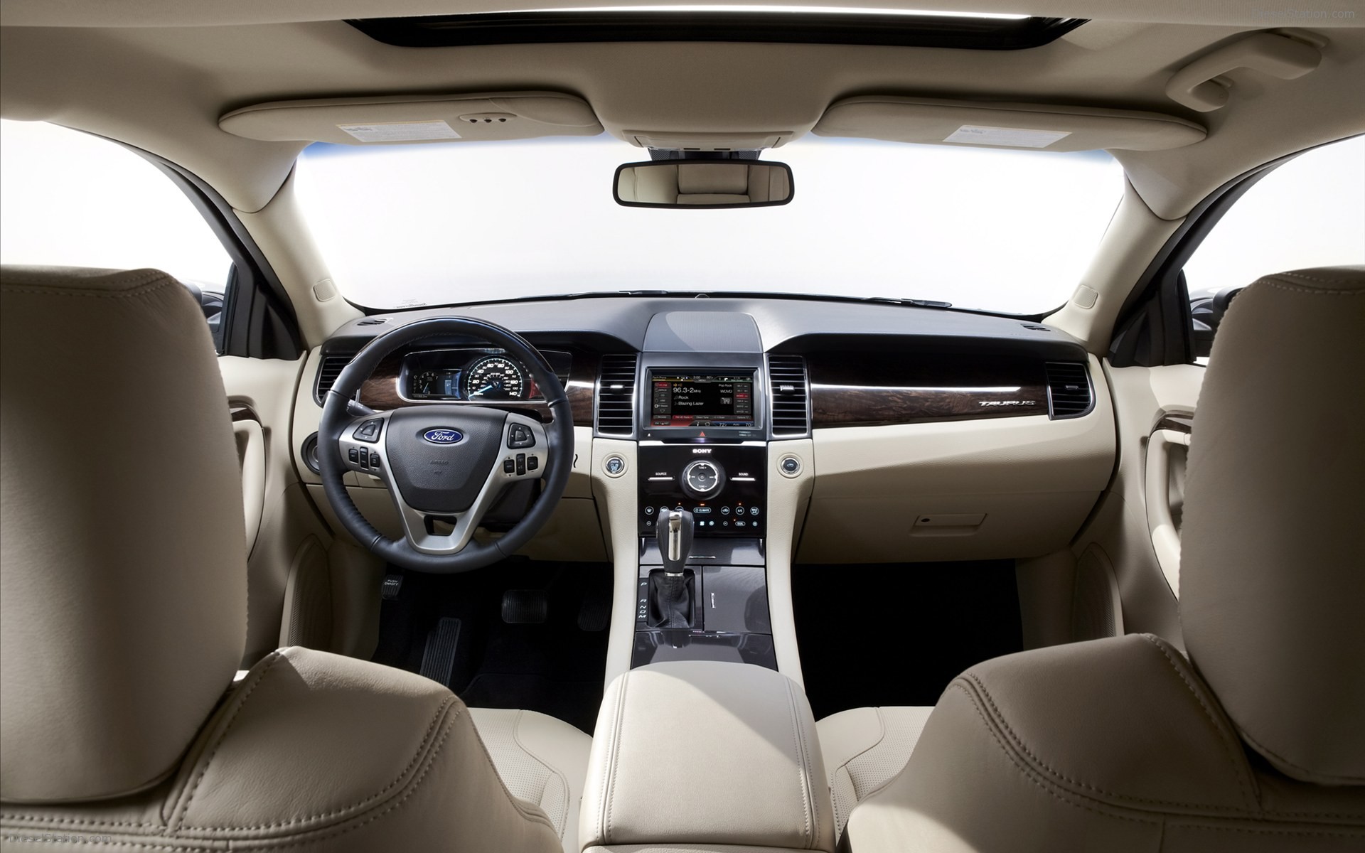 Ford Taurus 2013