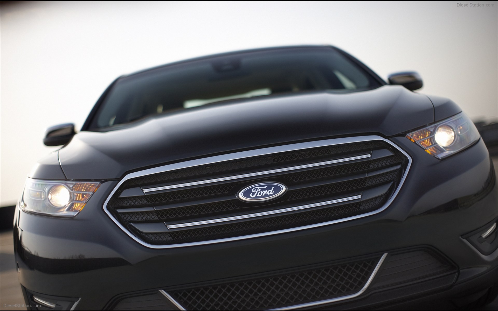 Ford Taurus 2013