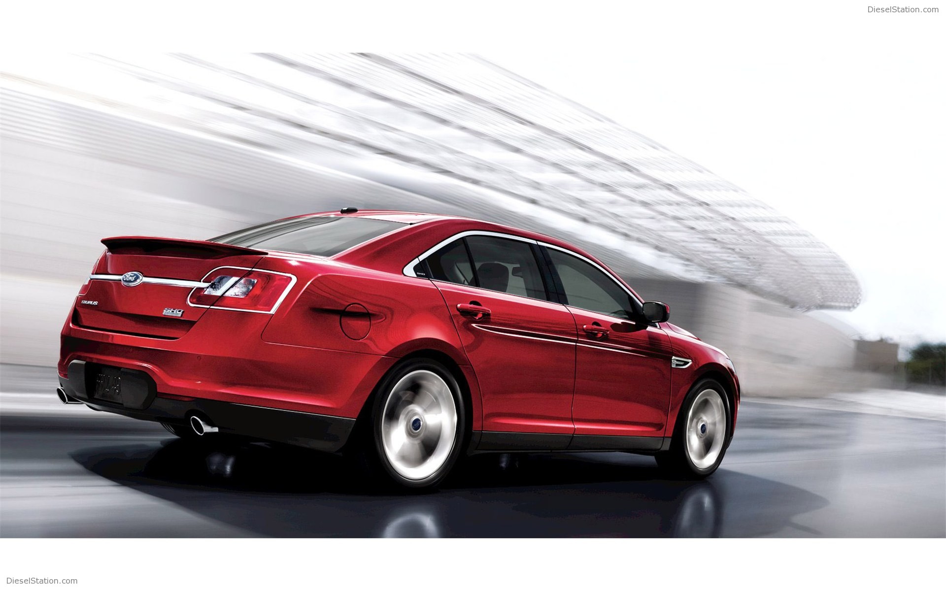Ford Taurus SHO 2011