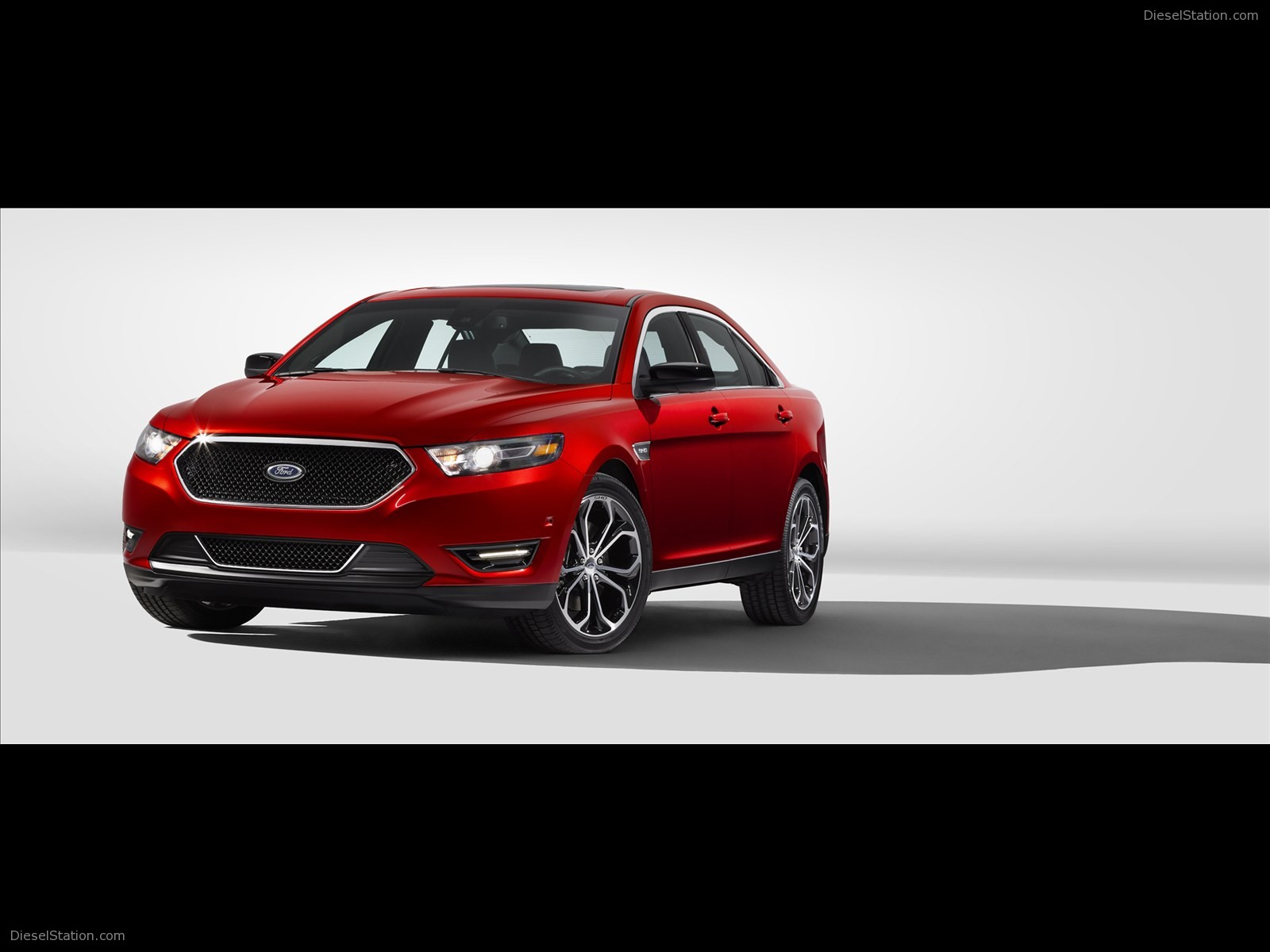 Ford Taurus SHO 2013