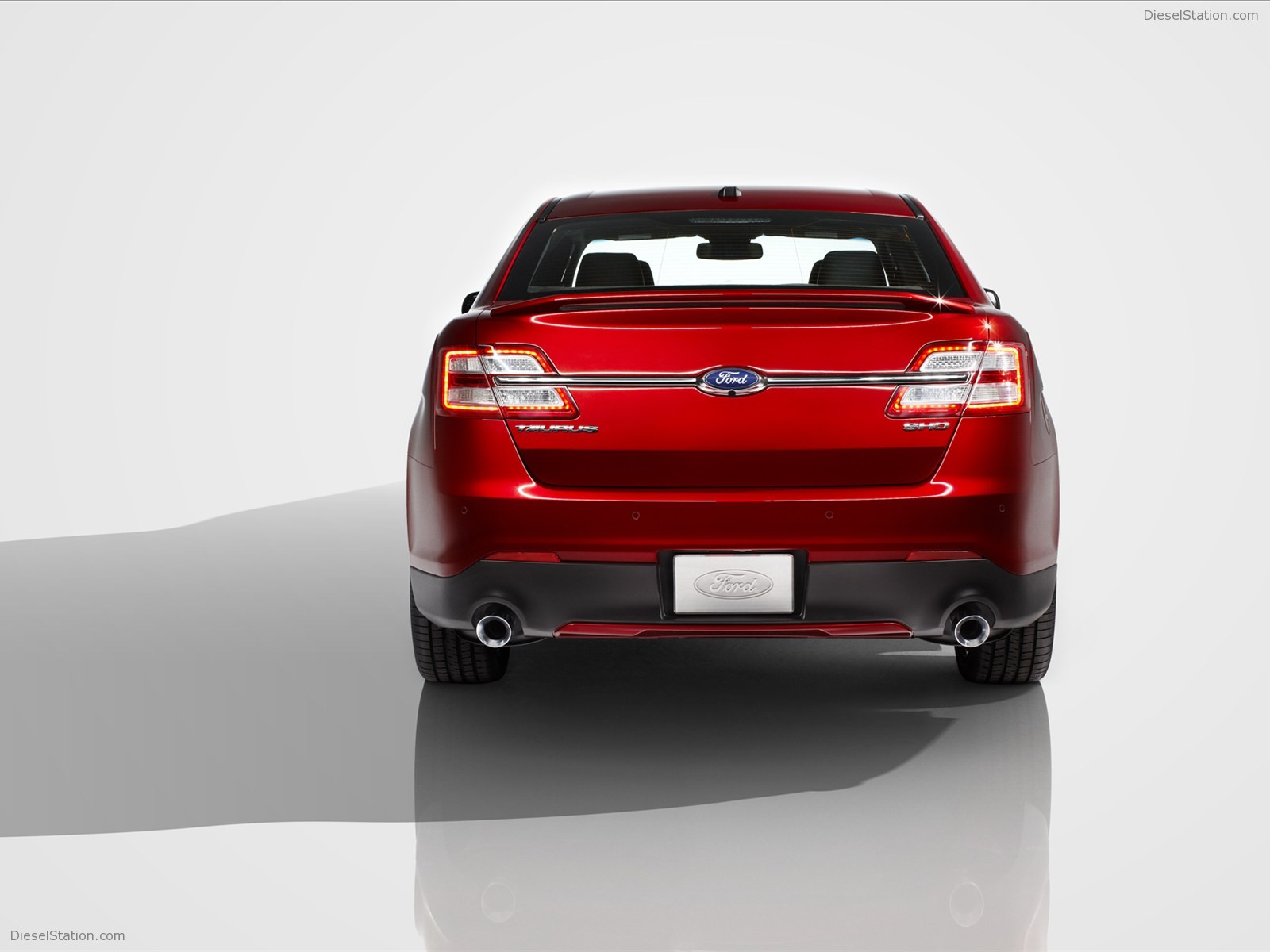 Ford Taurus SHO 2013