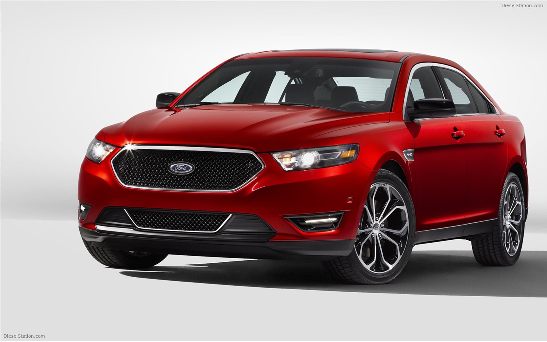 Ford Taurus SHO 2013