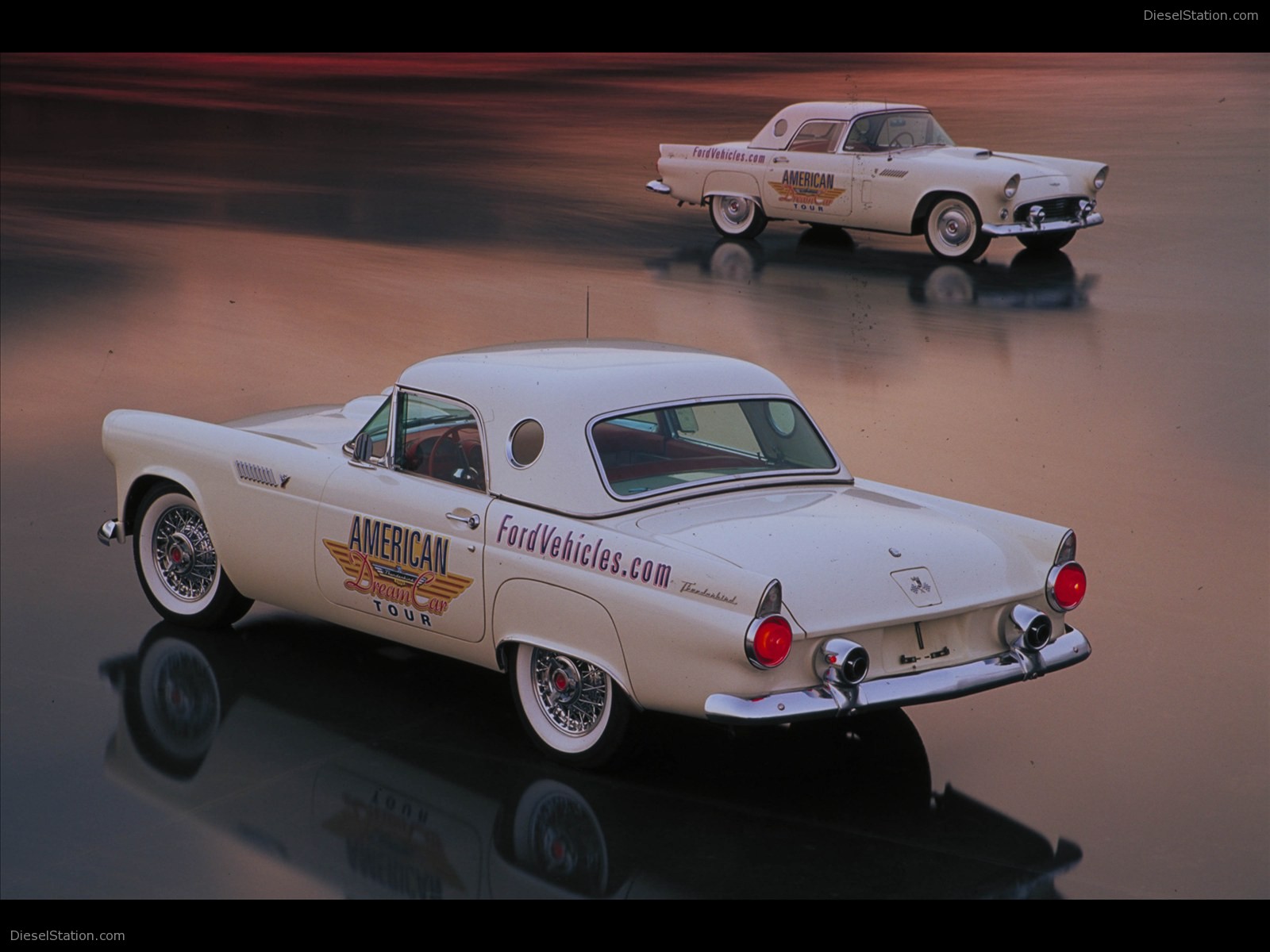 Ford Thunderbird 1956 - Convertible American Dream Car Ford Thunderbird 1956 - Convertible American Dream Car