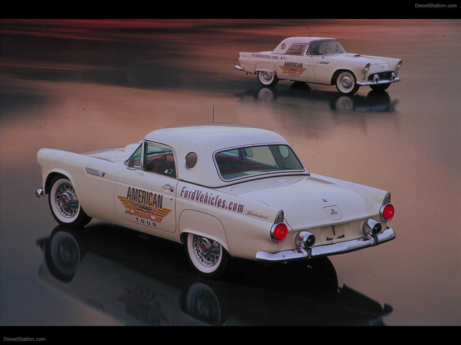 Ford Thunderbird 1956 - Convertible American Dream Car