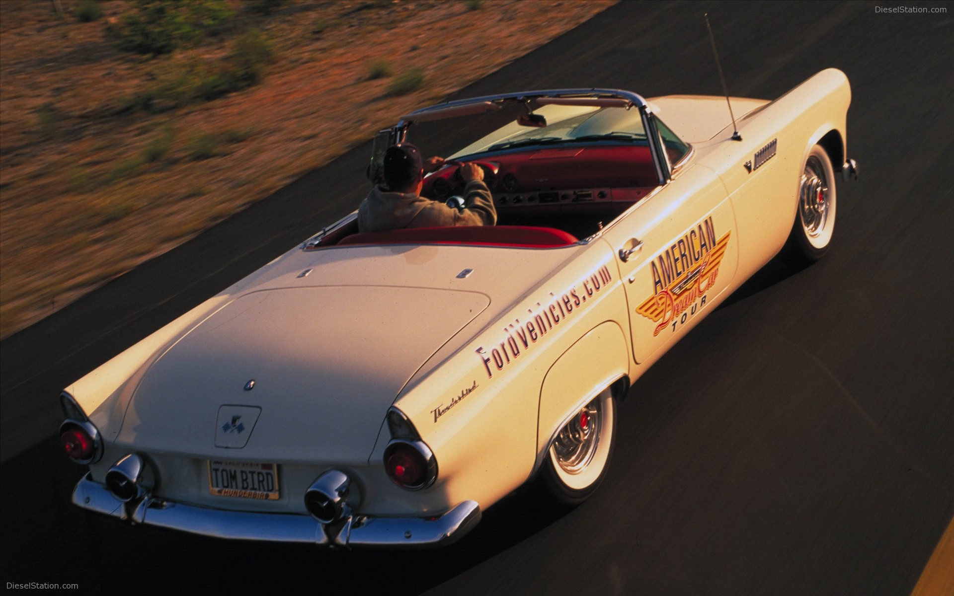 Ford Thunderbird 1956 - Convertible American Dream Car