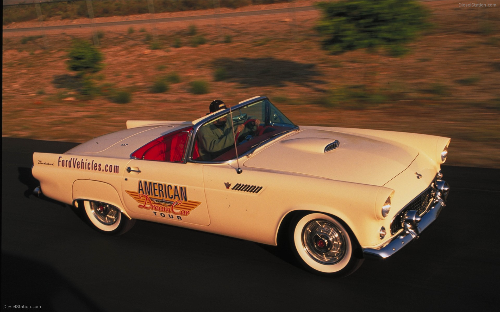 Ford Thunderbird 1956 - Convertible American Dream Car