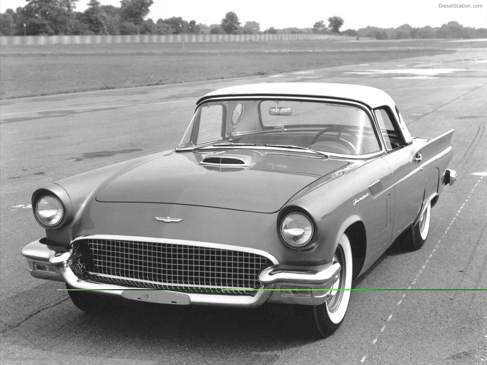Ford Thunderbird 1957